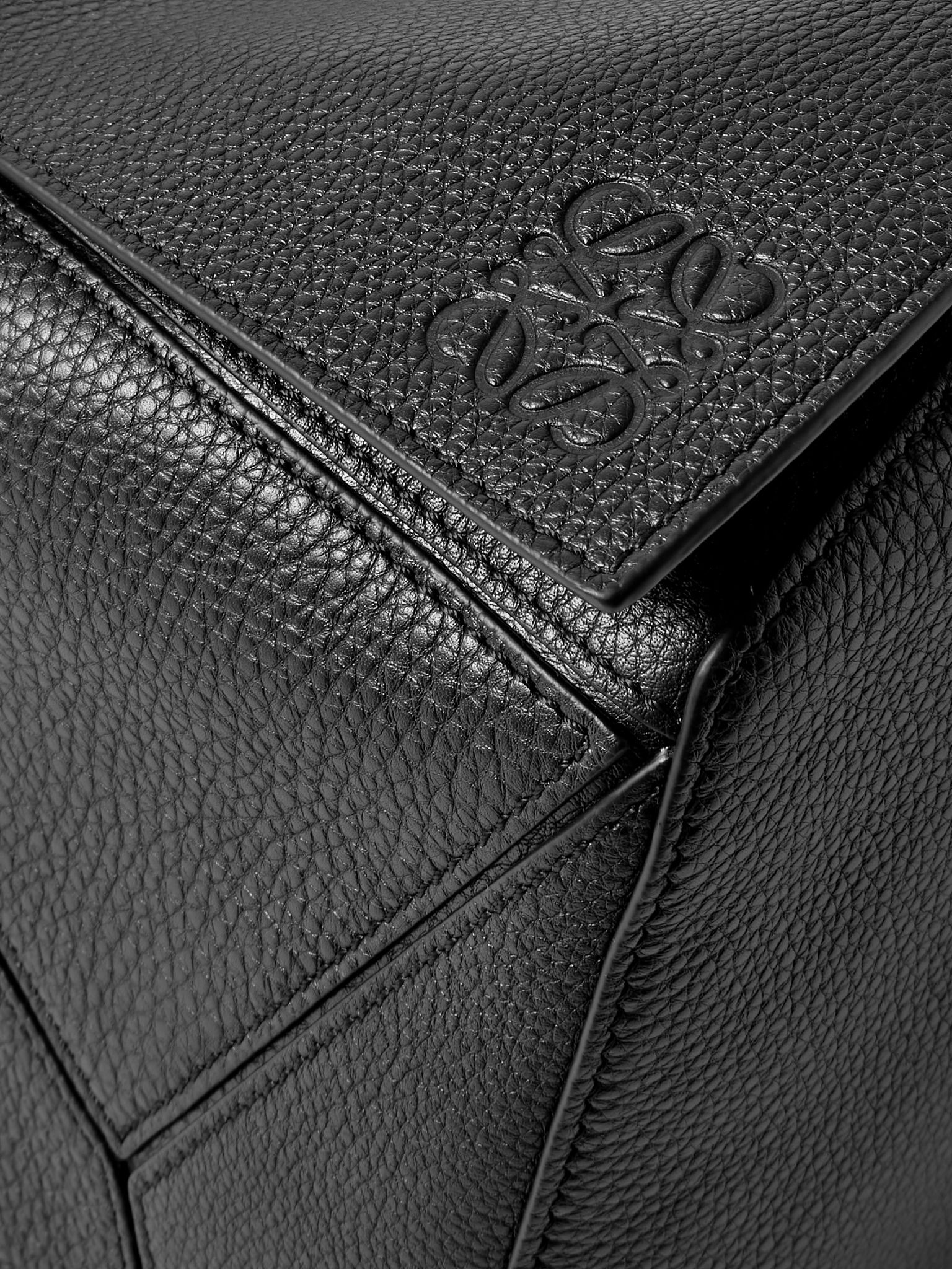 Puzzle Edge Large Logo-Debossed Full-Grain Leather Messenger Bag Black - 4