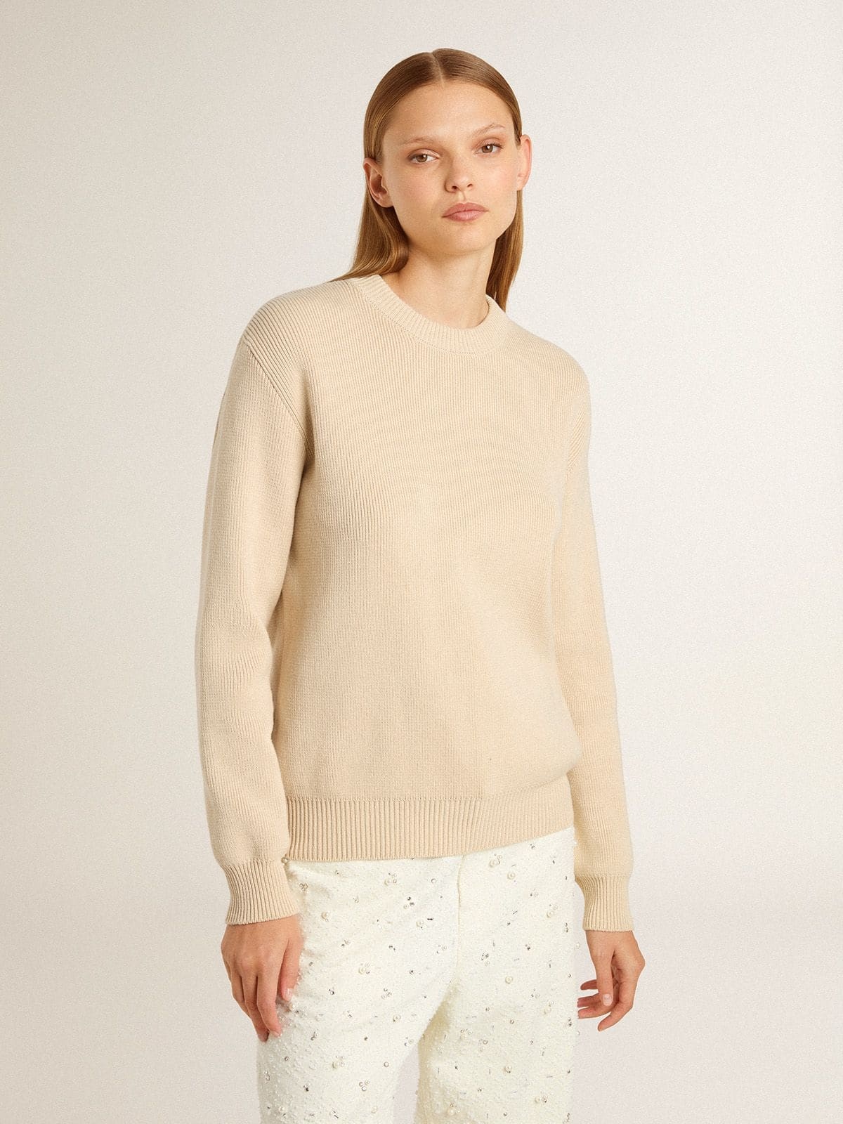 Women's beige sweater with 'Golden' lettering on the back - 2