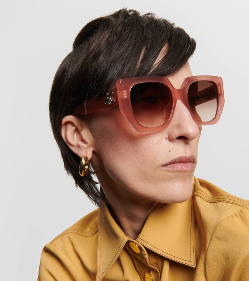 Oversized sunglasses 3