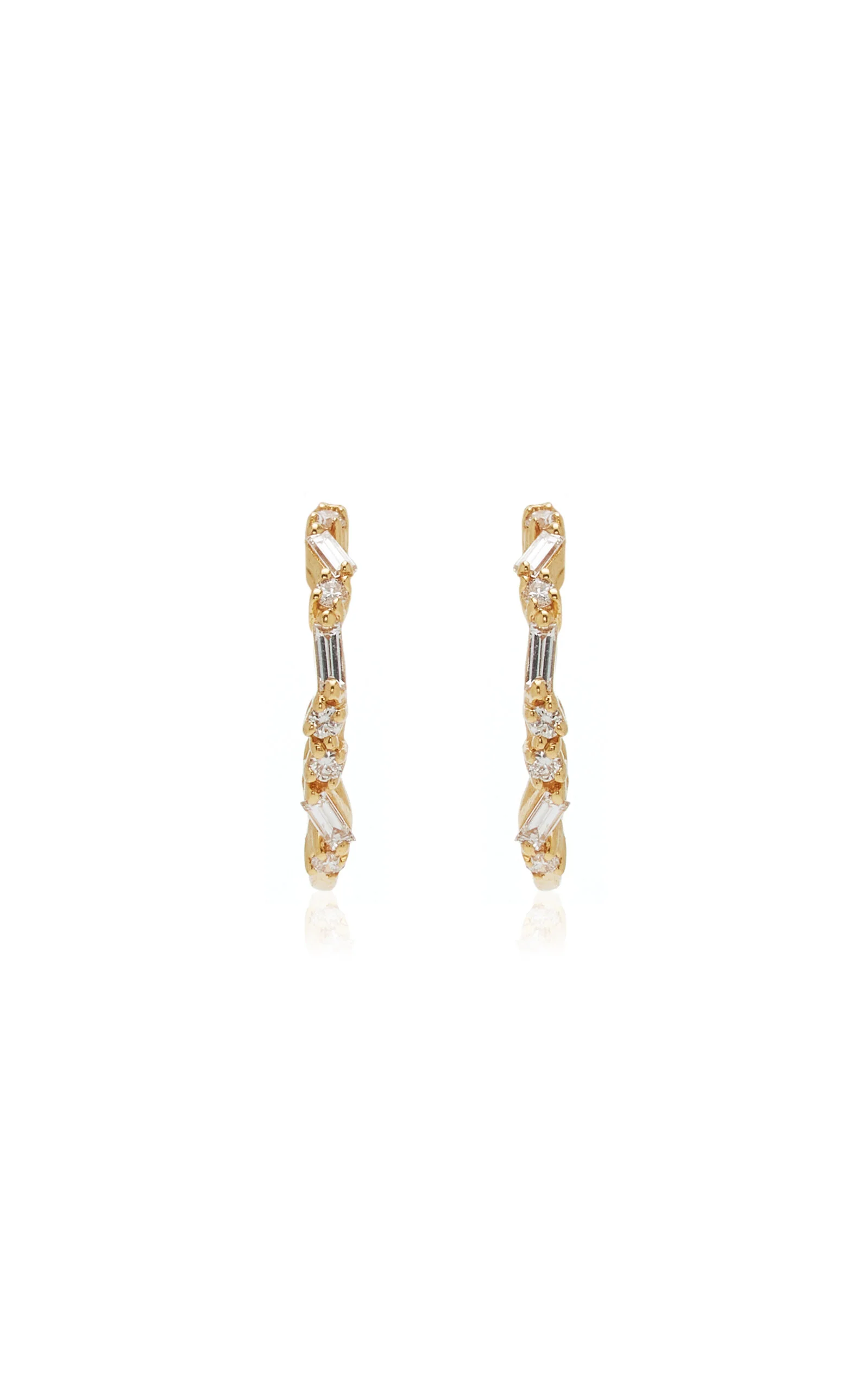 Classic 18K Yellow Gold Diamond Earrings - 1