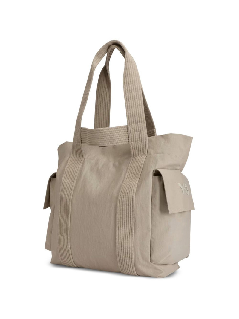 flap-pocket shoulder bag 4