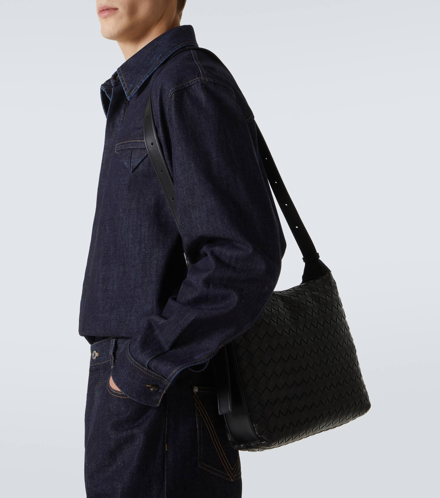 Traveler Small Intreccio leather shoulder bag - 2