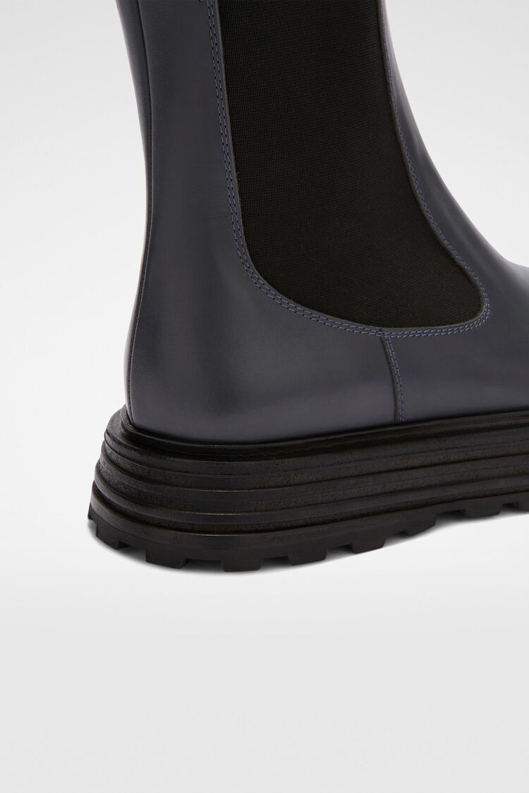 Chelsea Boots - 6