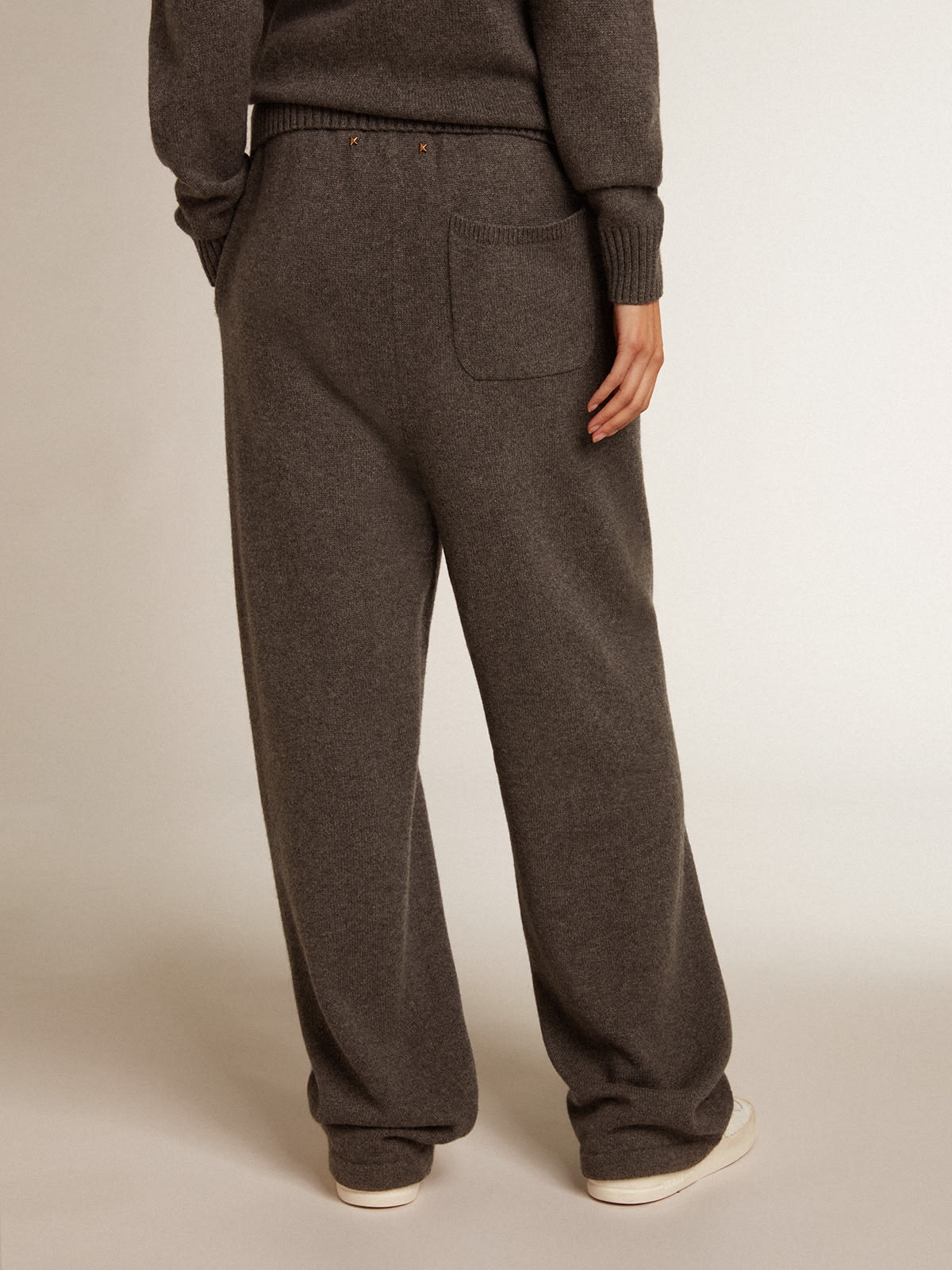 Gray cashmere blend women’s joggers - 4