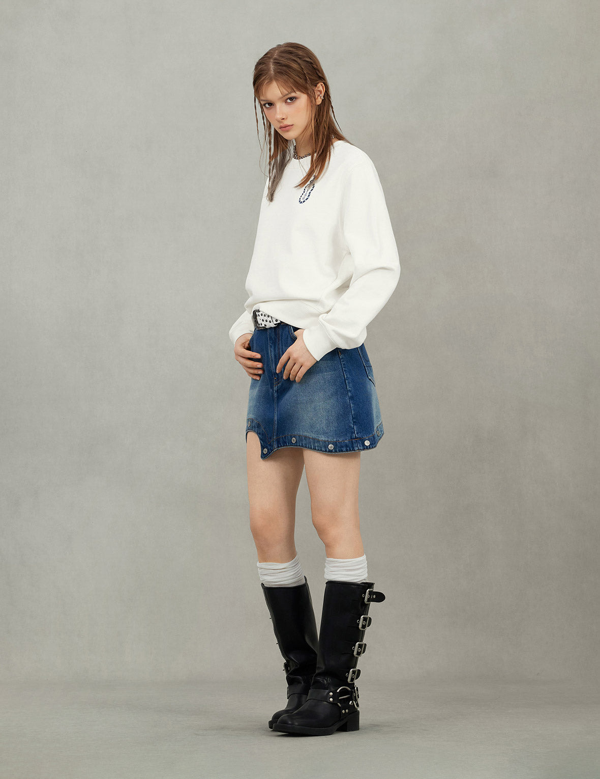 Cat and Logo Embroidery Regular Fit Sweatshirt - 4