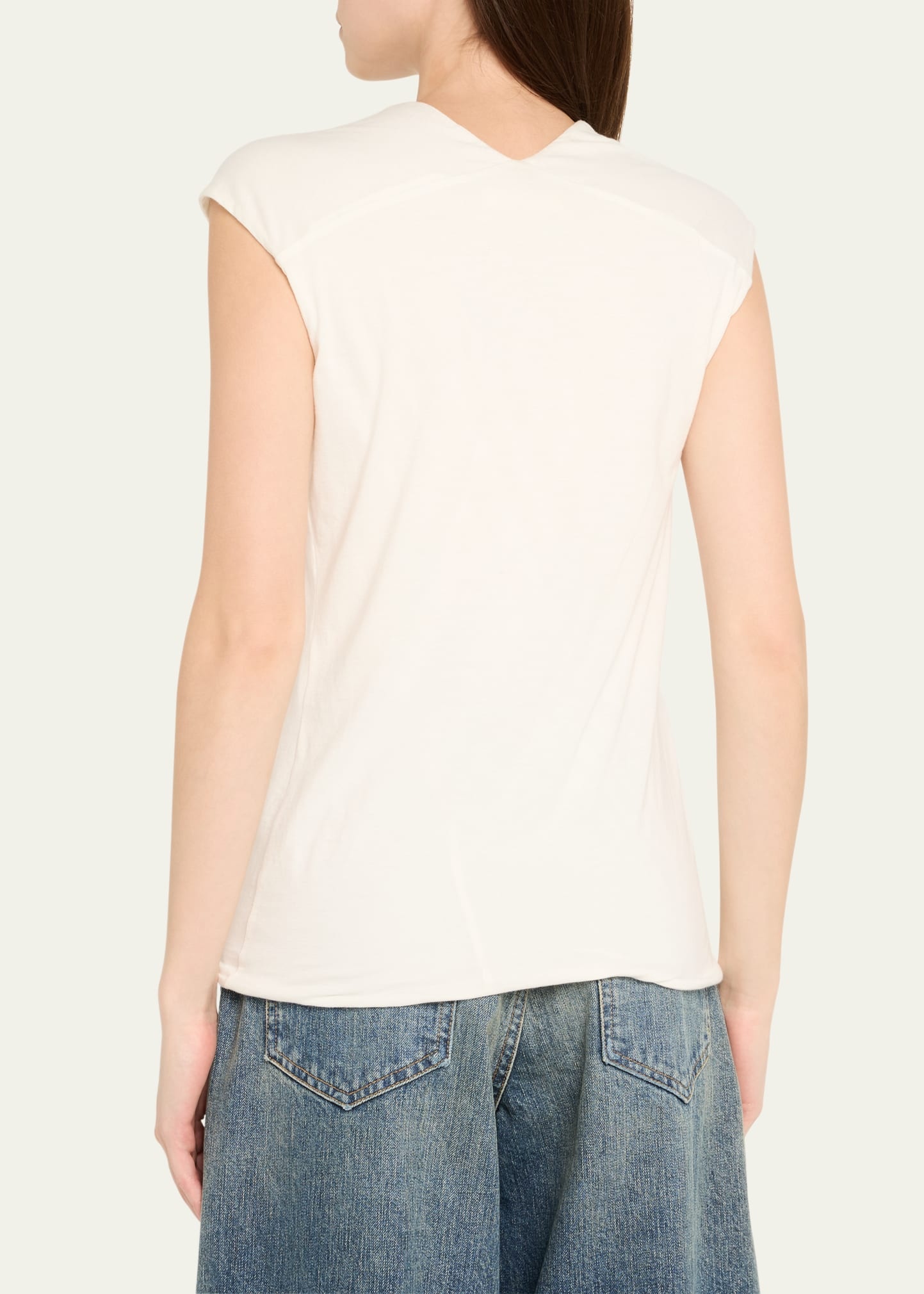 High V-Neck Tank Top - 3