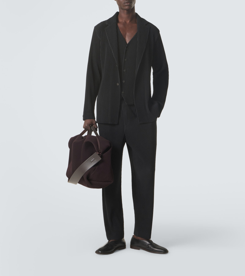 ISSEY MIYAKE Pleats shoulder bag outlook
