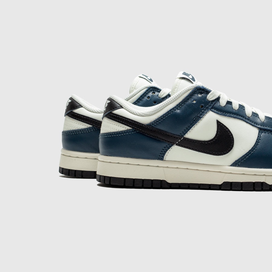 WMNS DUNK LOW "ARMORY NAVY" - 5