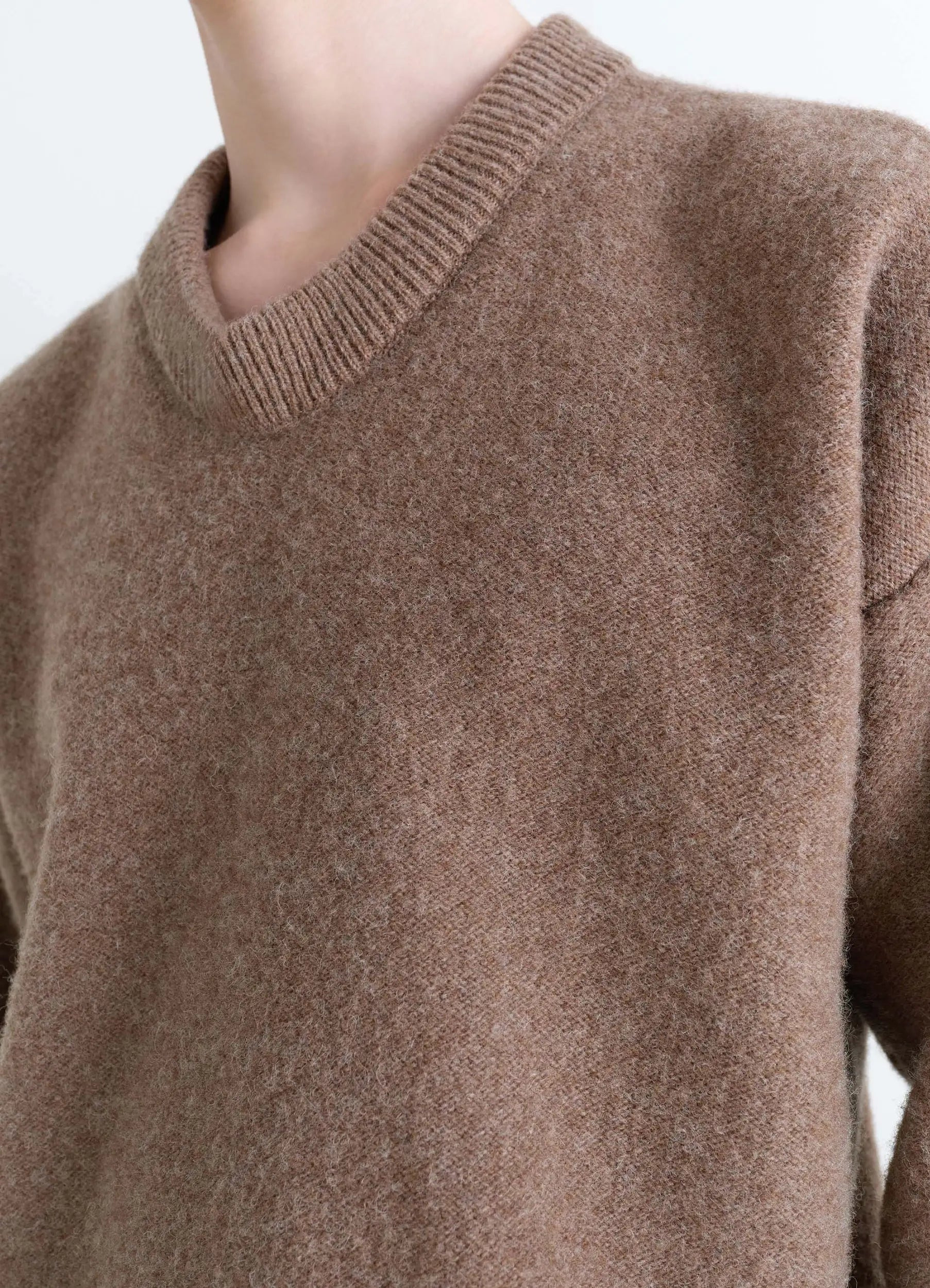 BOXY V NECK SWEATER - 4