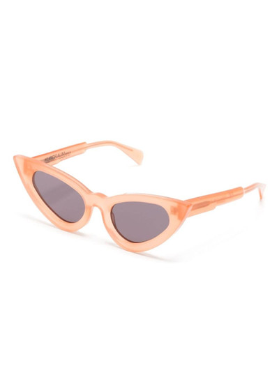 Kuboraum cat-eye frame tinted-lenses sunglasses outlook