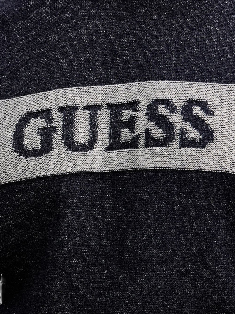 logo sweater 5