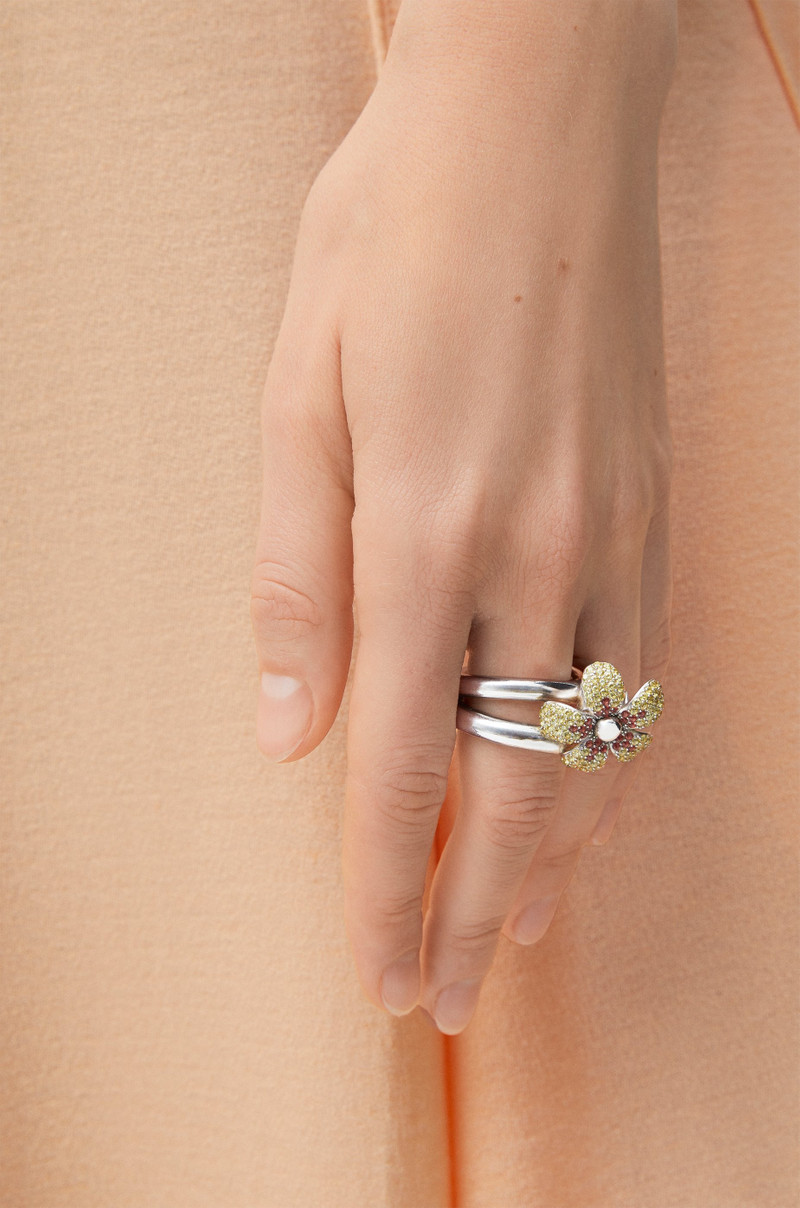 Loewe Flor ring in sterling silver and crystals outlook