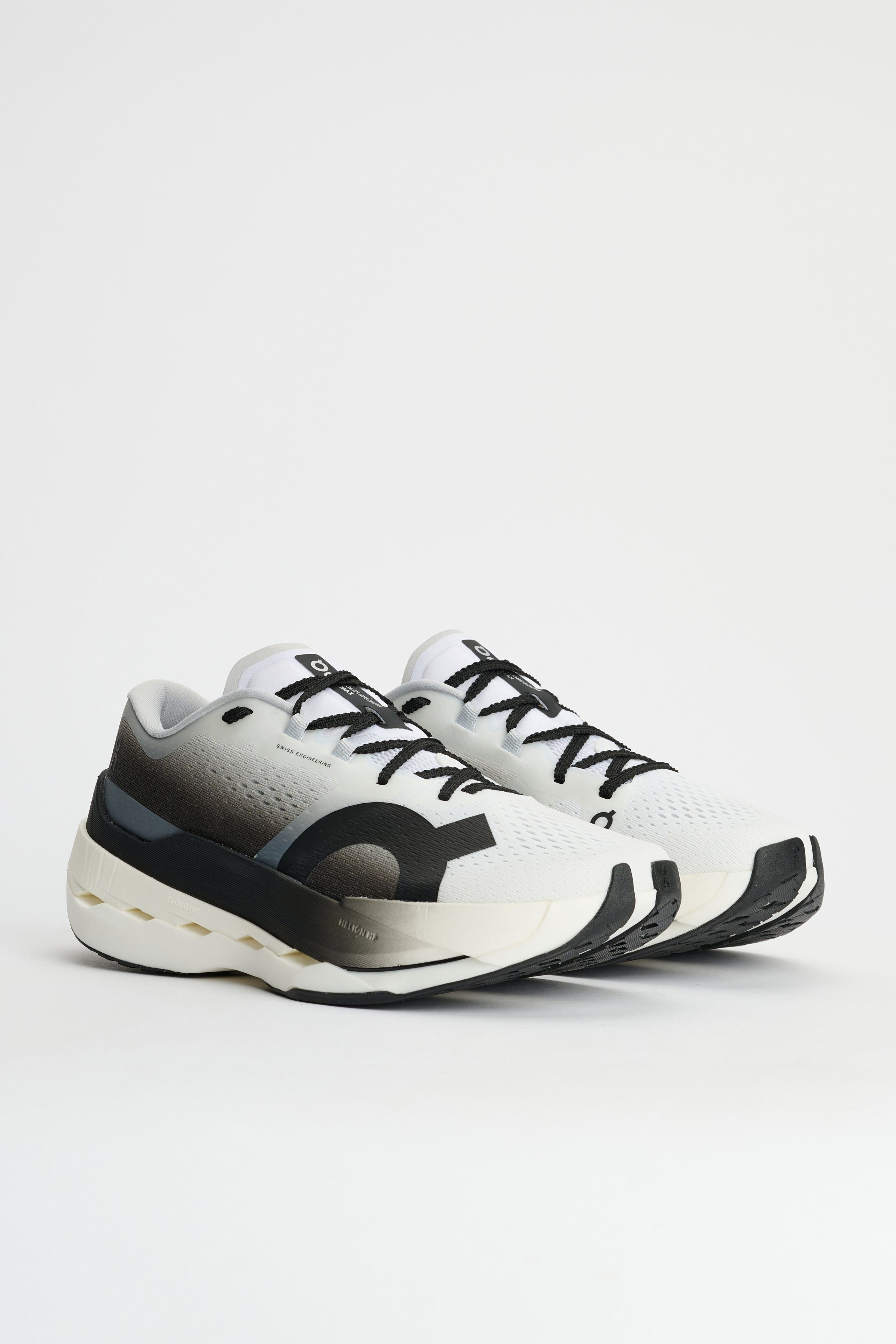 ON CLOUDBOOM MAX WHITE / BLACK - 4