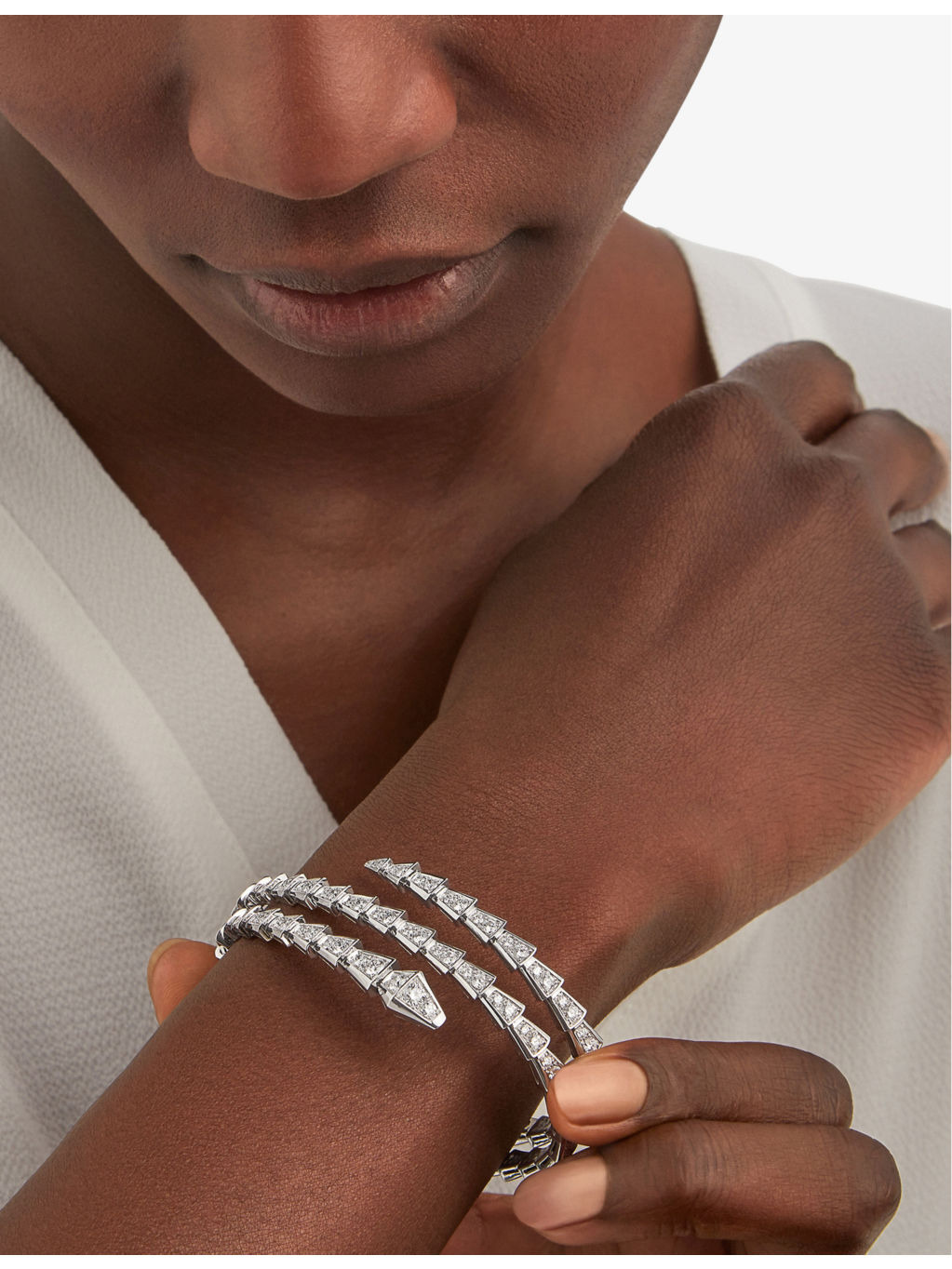 Serpenti Viper 18ct white-gold and 5.89ct brilliant-cut diamond bracelet - 2