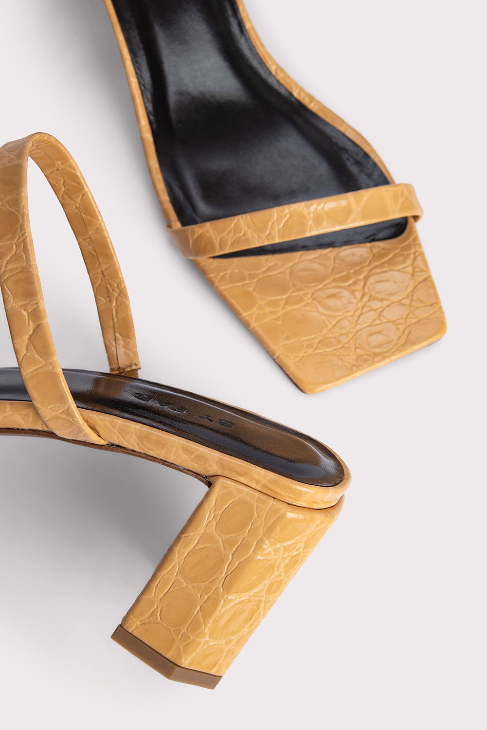 Tanya Biscuit Circular Croco Embossed Leather - 3