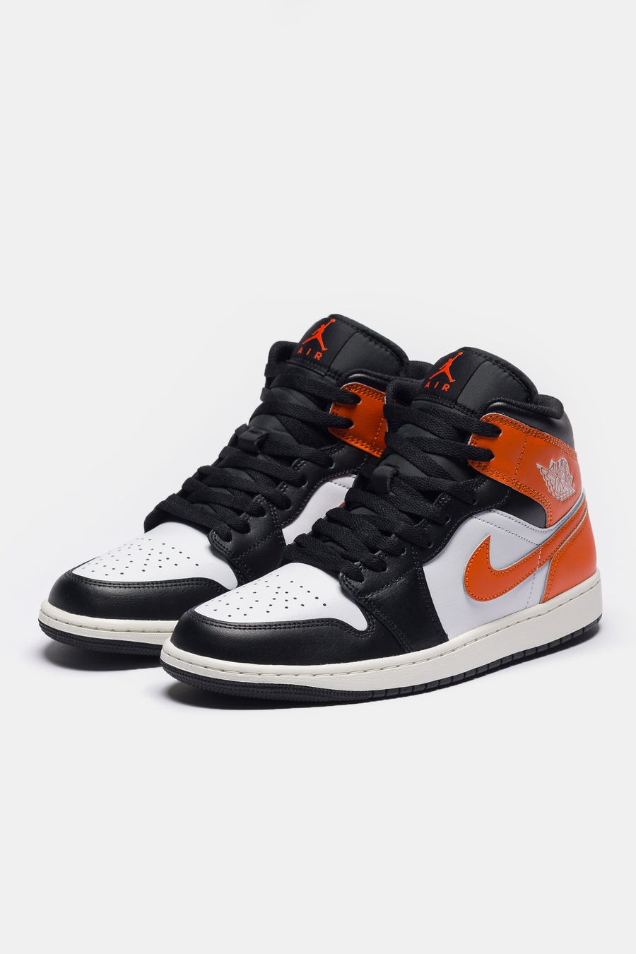 Air Jordan 1 Mid Sneaker in Starfish/Black/White/Sail - 3