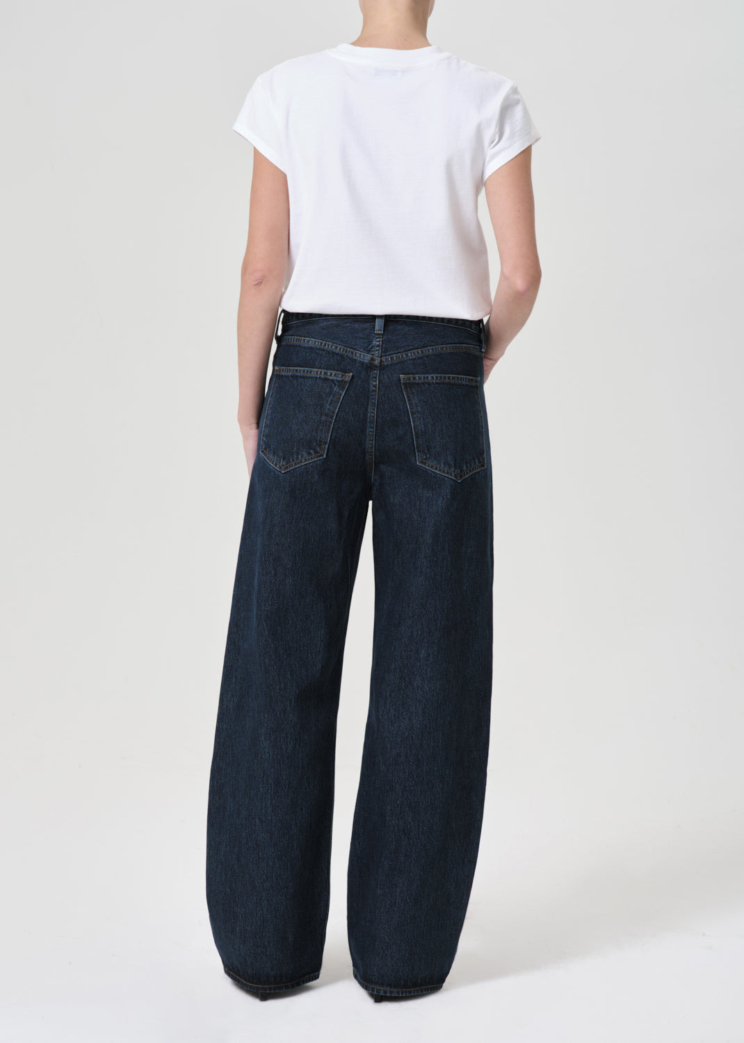 LOW CURVE JEAN IN PENDULUM - 3
