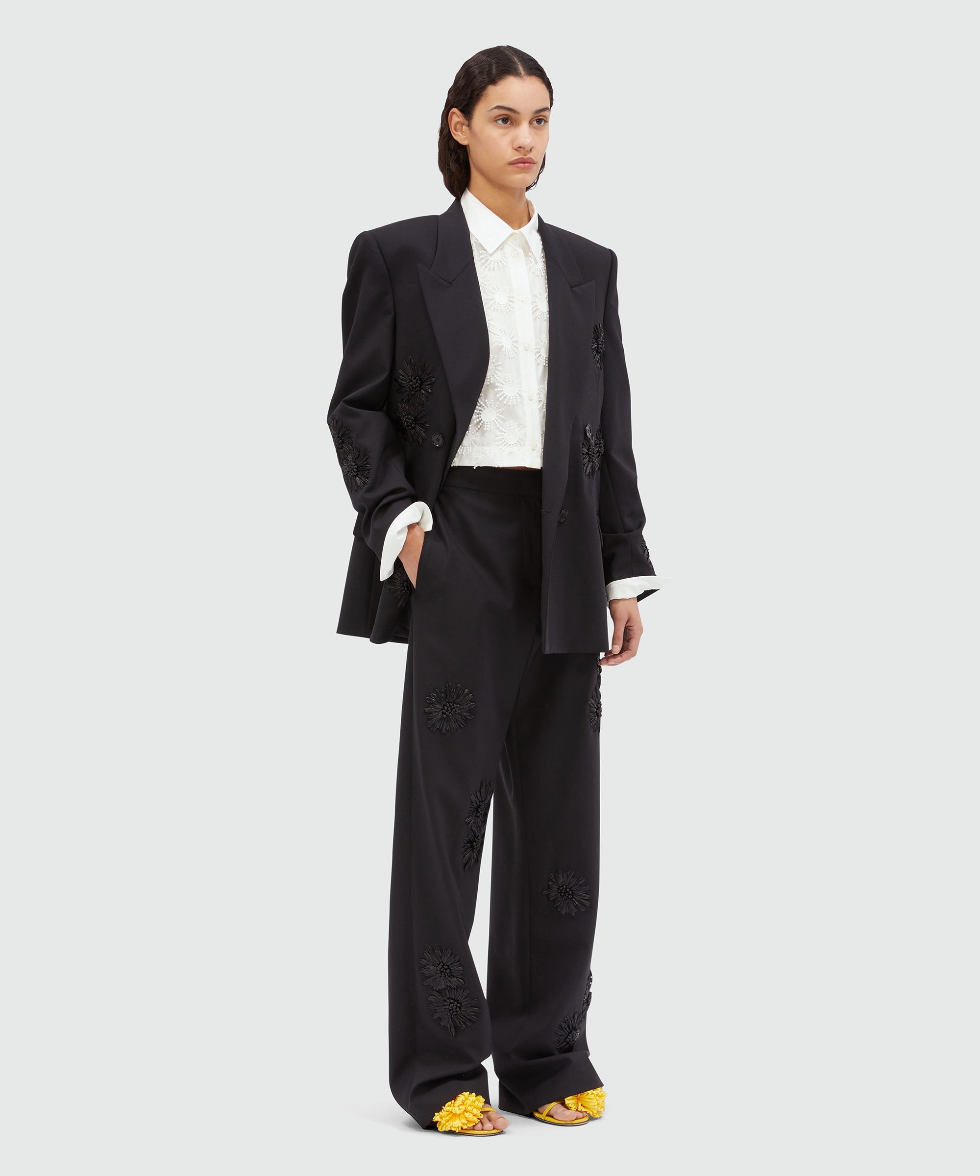 Cropped shirt in white poplin with embroidery - 4