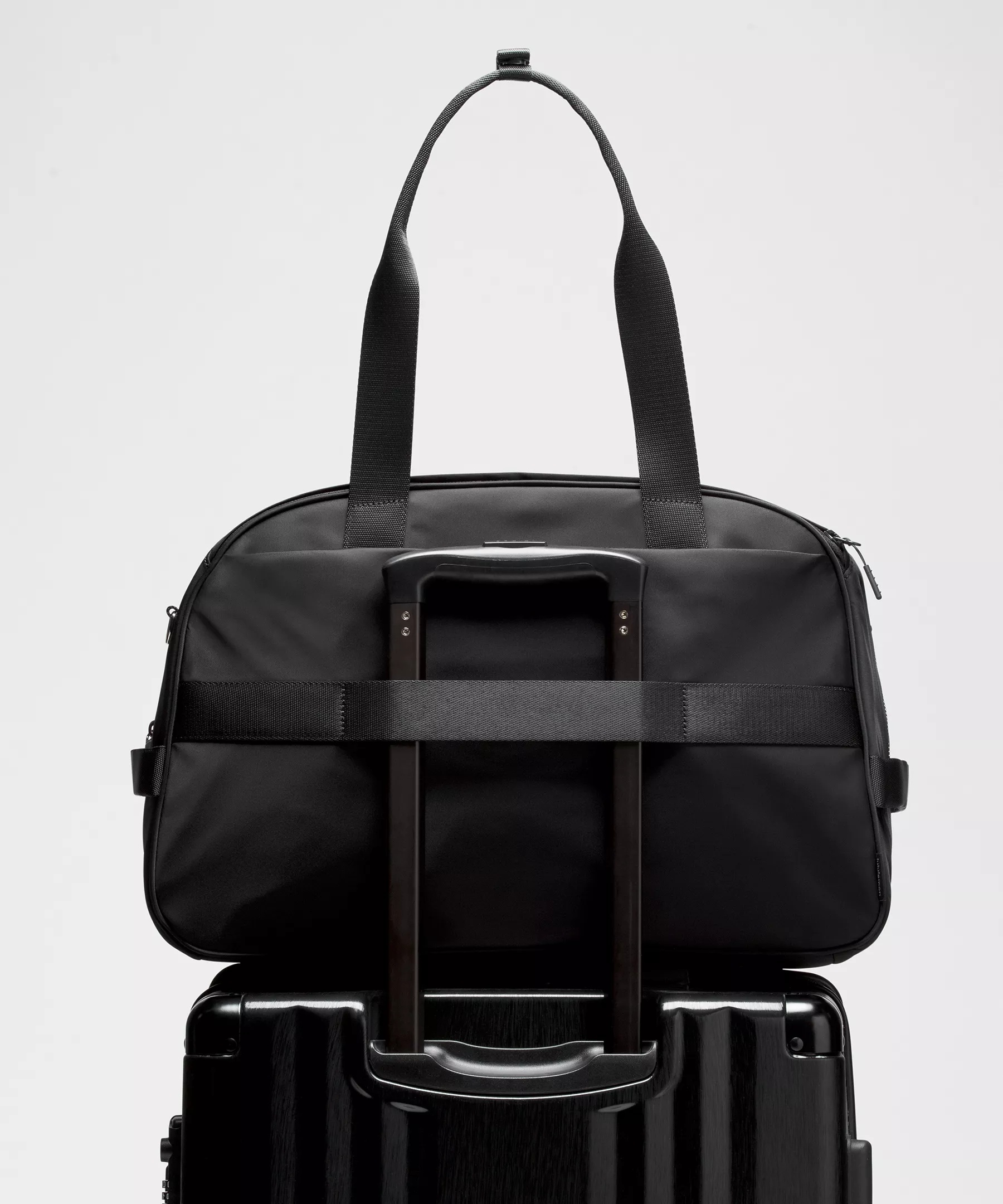 City Essentials Duffle Bag 28L - 7