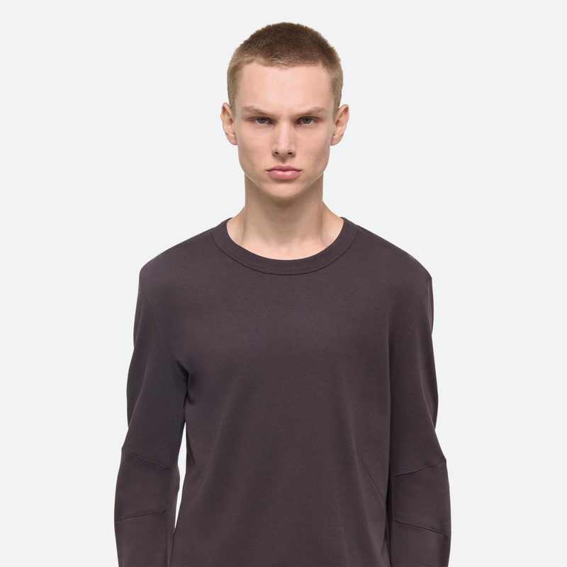 LONG-SLEEVE APEX TEE 6