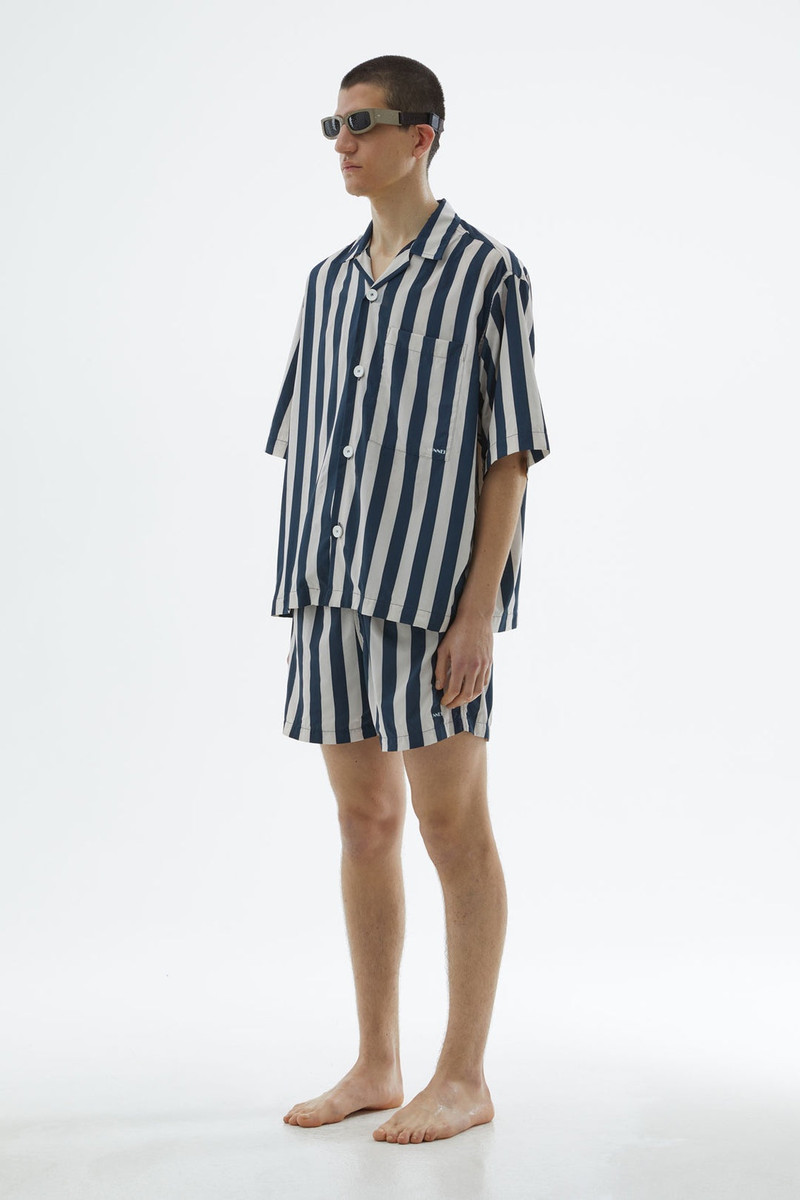 SHORTSLEEVED BLUE & WHITE NYLON SHIRT 3