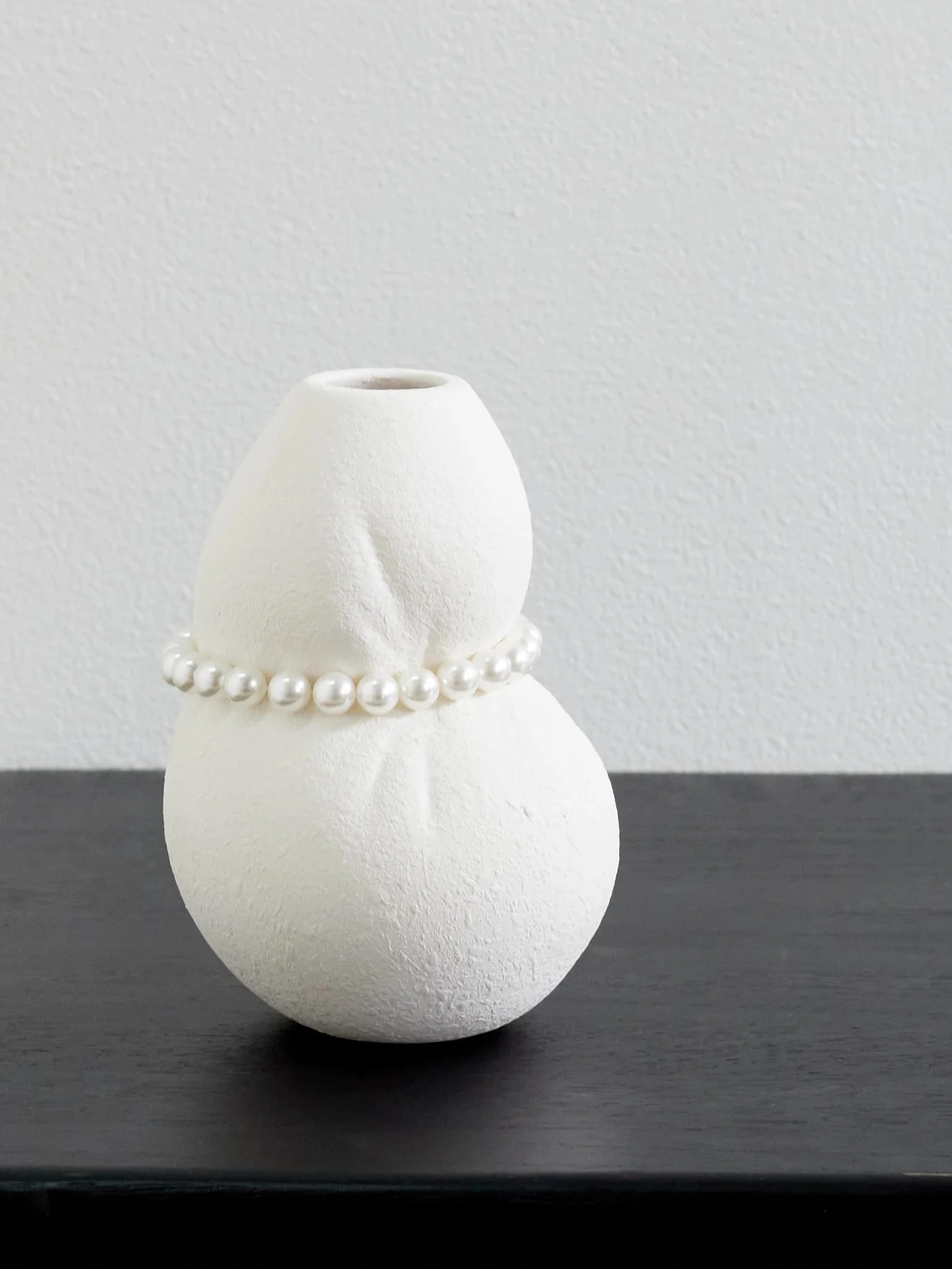 Squeezed Small Faux Pearl-embellished Ceramic Vase - 1
