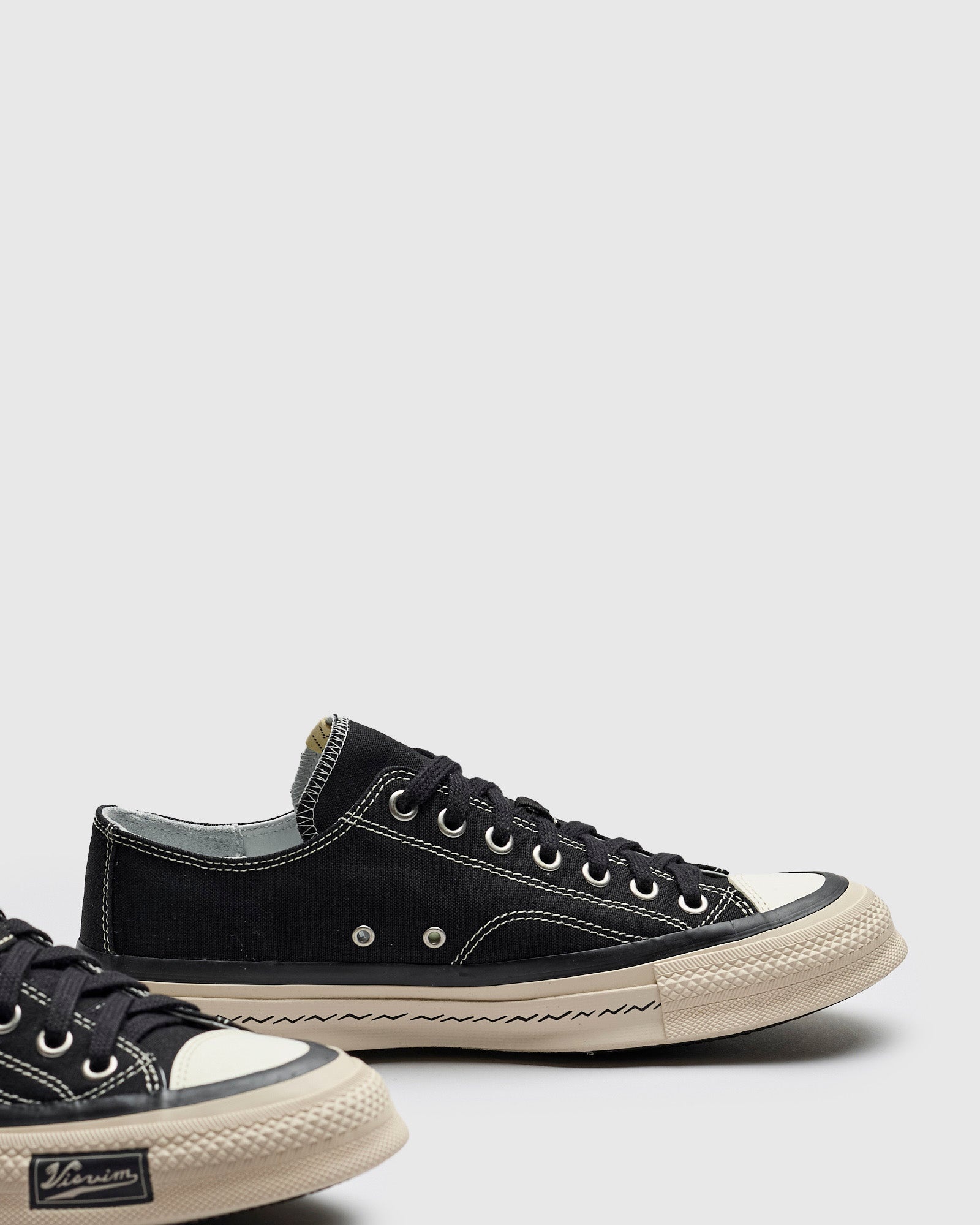 Skagway Lo in Black - 4