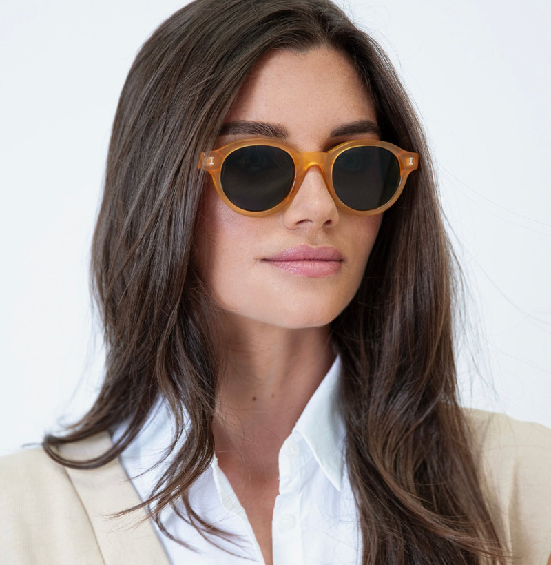 illesteva Medellin Sunglasses outlook