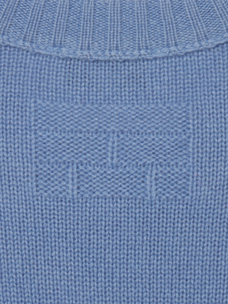 FRAME Cashmere Crewneck Sweater in Smoky Blue outlook