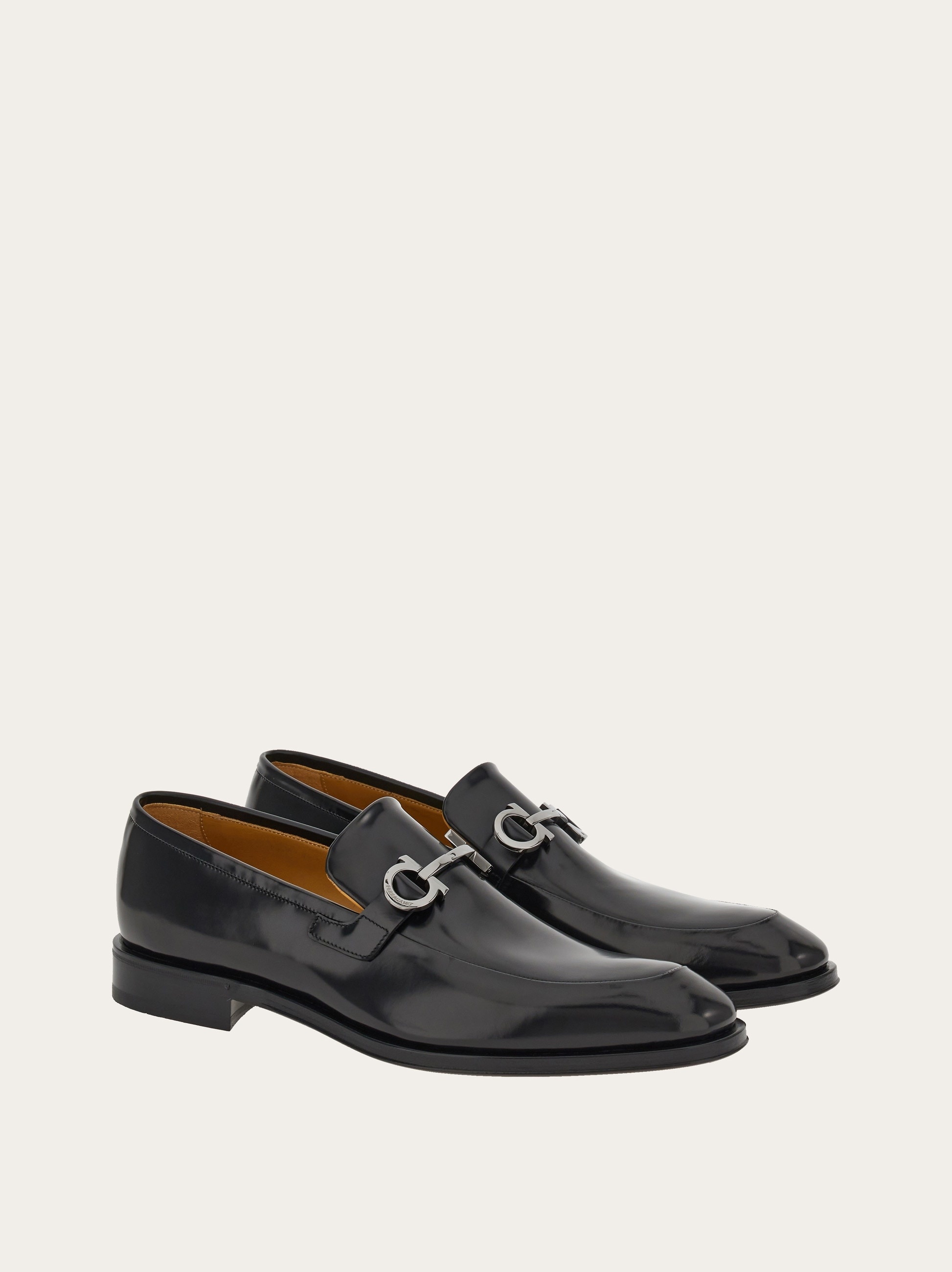 Moccasin with Gancini ornament - 5