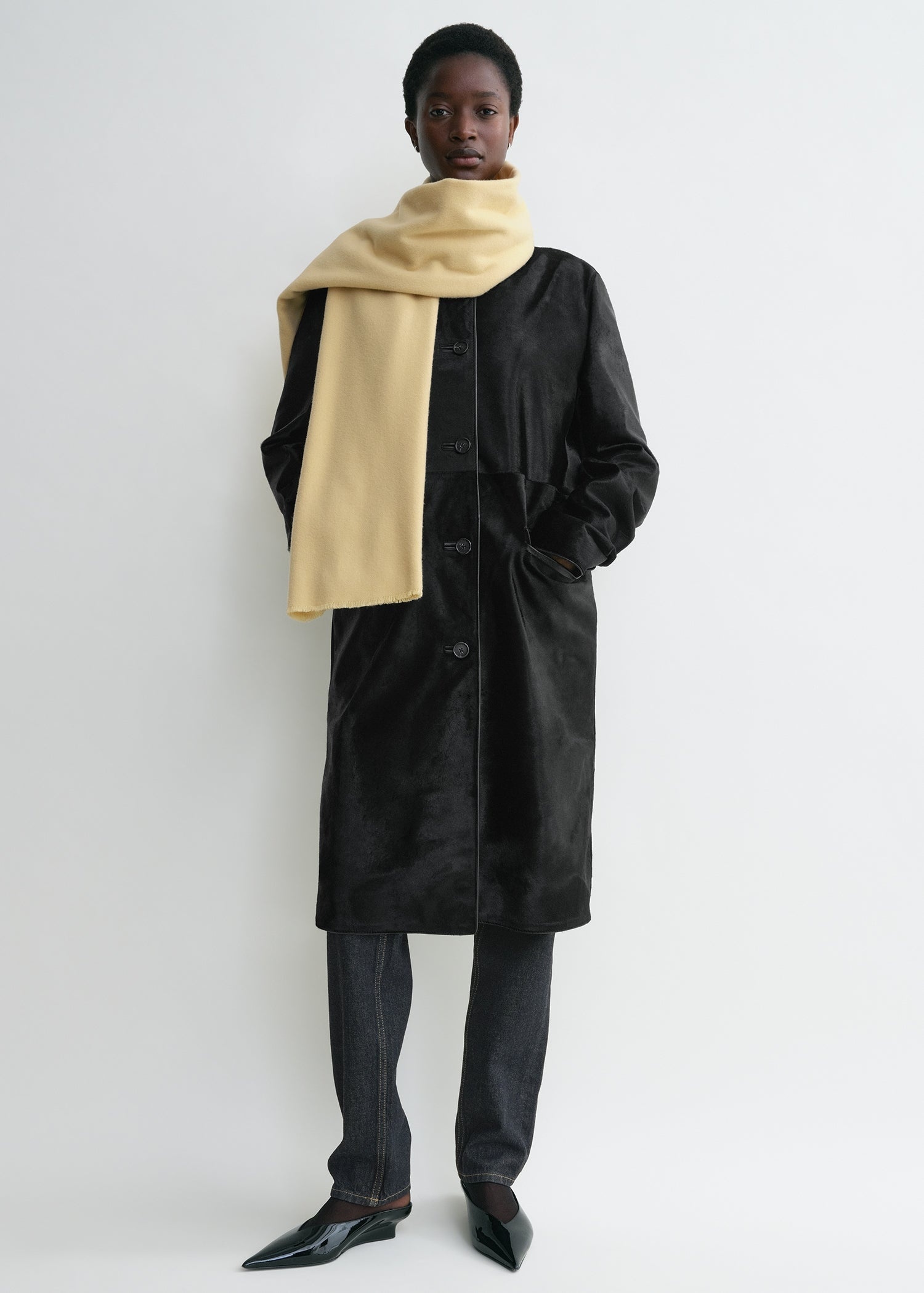 Wide classic wool scarf soft yellow - 4