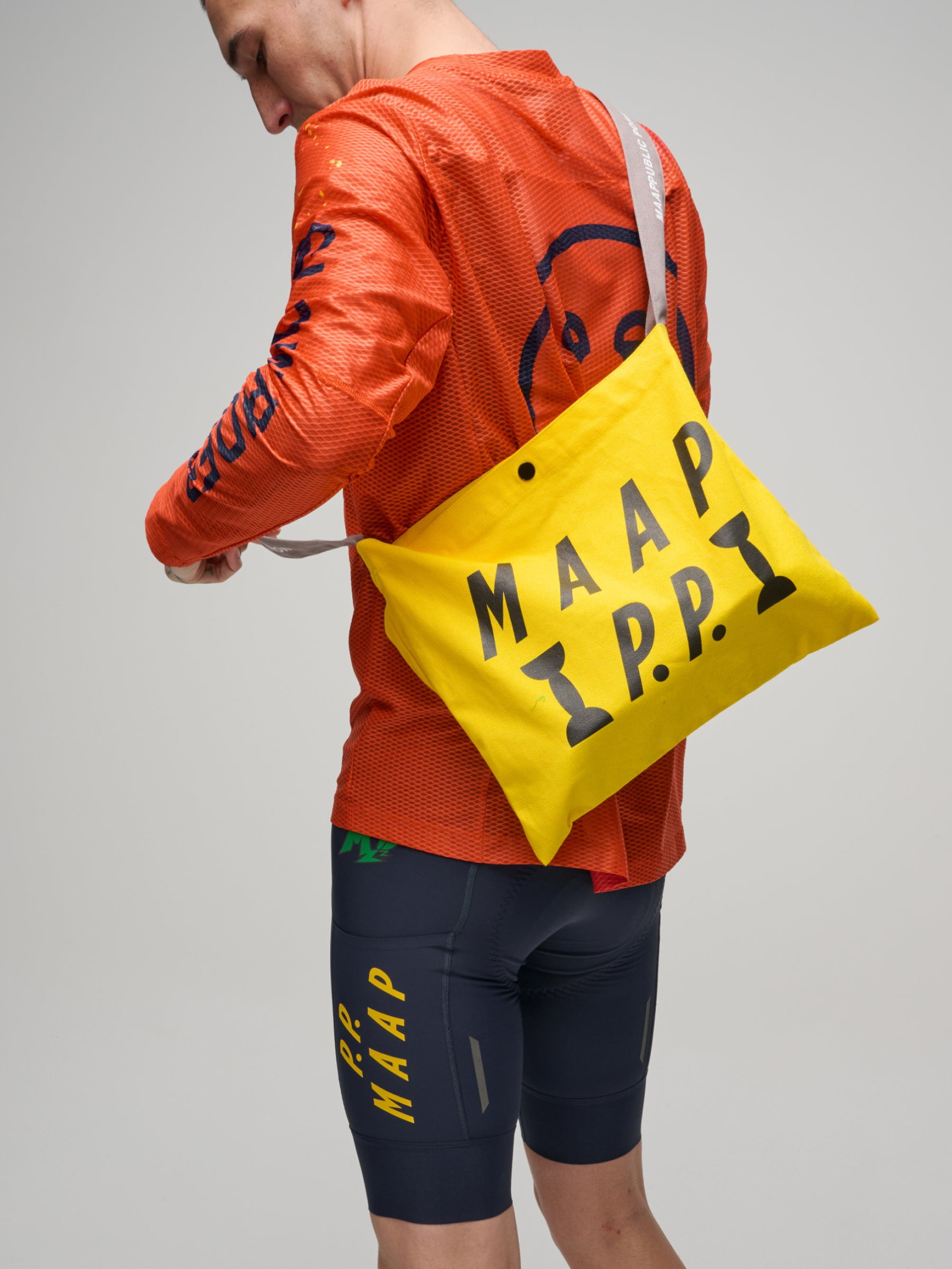 MAAP + Public Possession Musette - 5