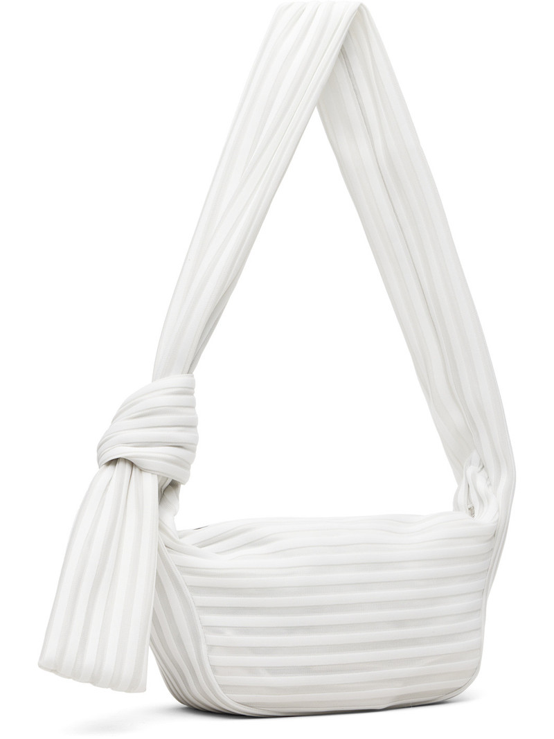 ISSEY MIYAKE Off-White Linear Knit 58 Bag outlook