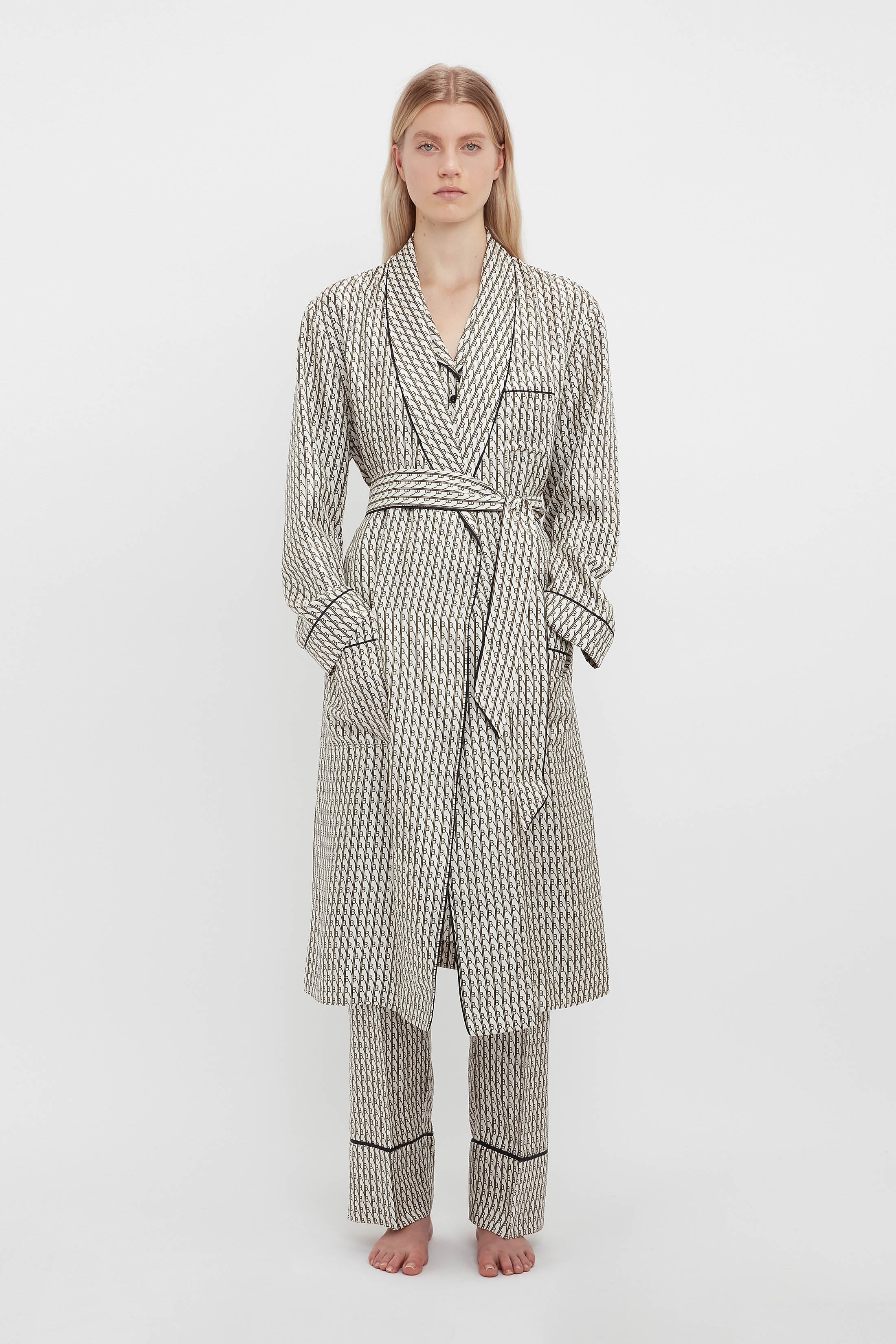 Pyjama Robe In VB House Monogram Jacquard - 3