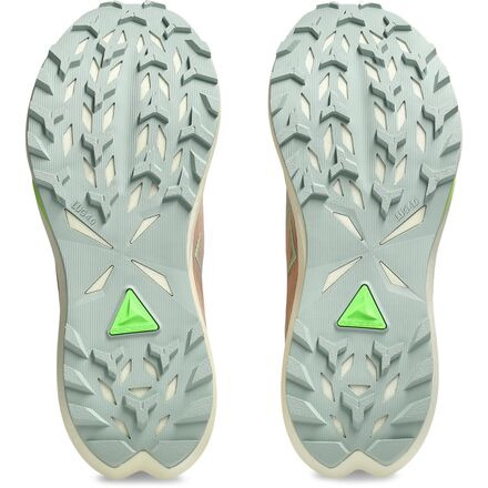 Fuji Lite 6 Trail Running Shoe - Women's - 7