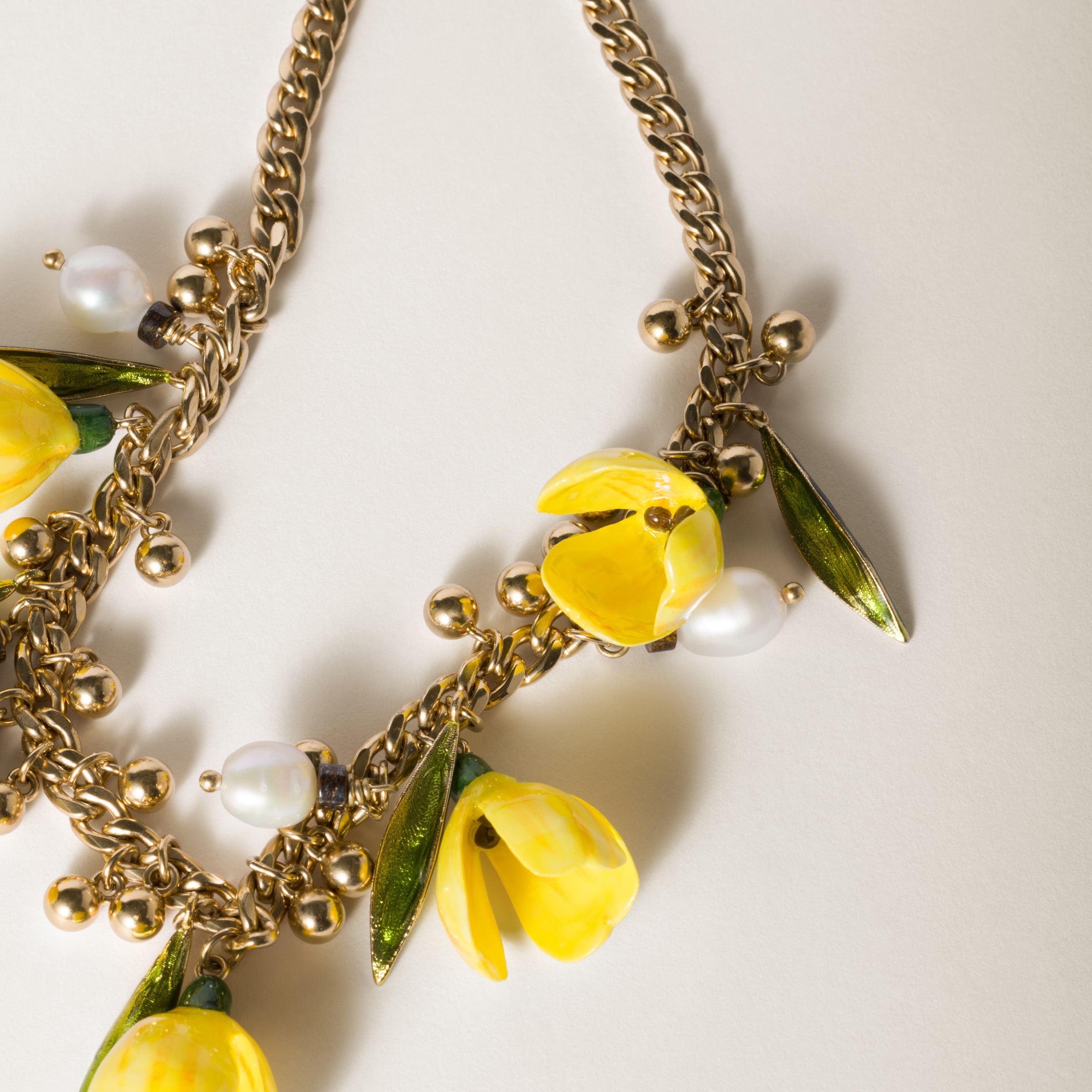 Metal and resin necklace - 3