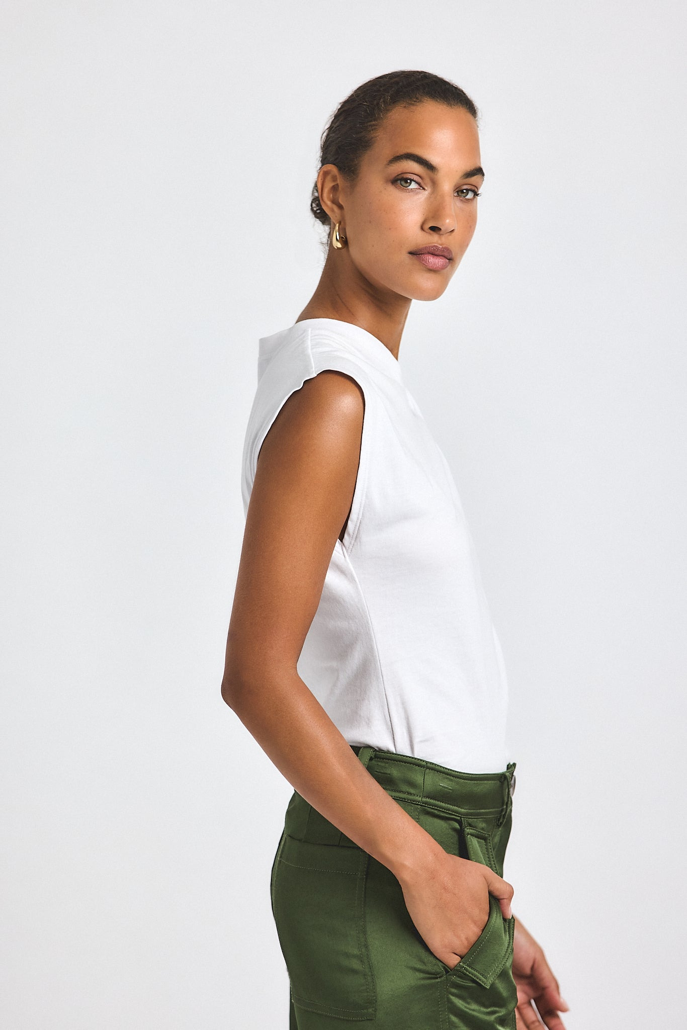 NIA ASSYMMETRIC EMBELLISHED TWIST TEE - 3