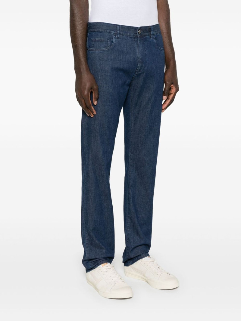 straight-leg jeans 3