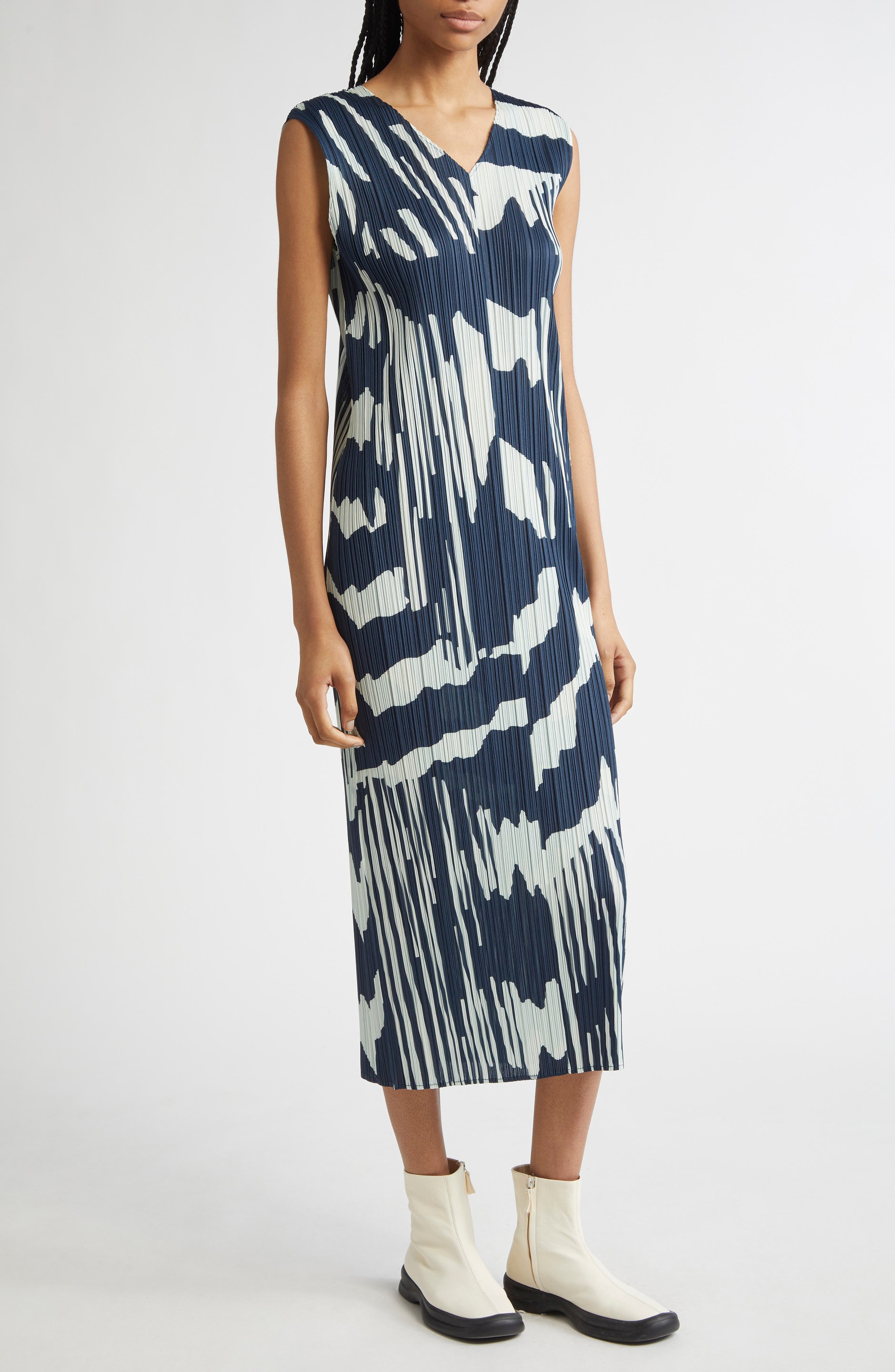 Pleats Please Issey Miyake Refraction Print Pleated Midi Dress in Grayish Navy at Nordstrom - 4