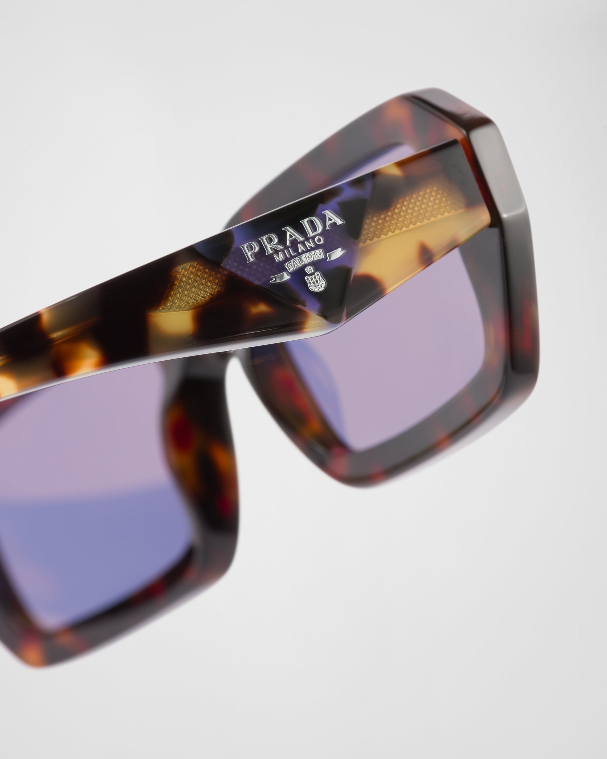 Sunglasses with Prada logo - 5