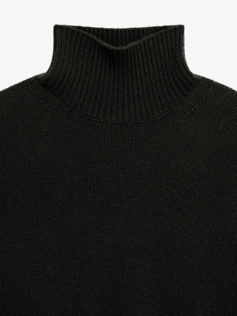 OVERSIZED TURTLENECK SWEATER IN CASHMERE 5