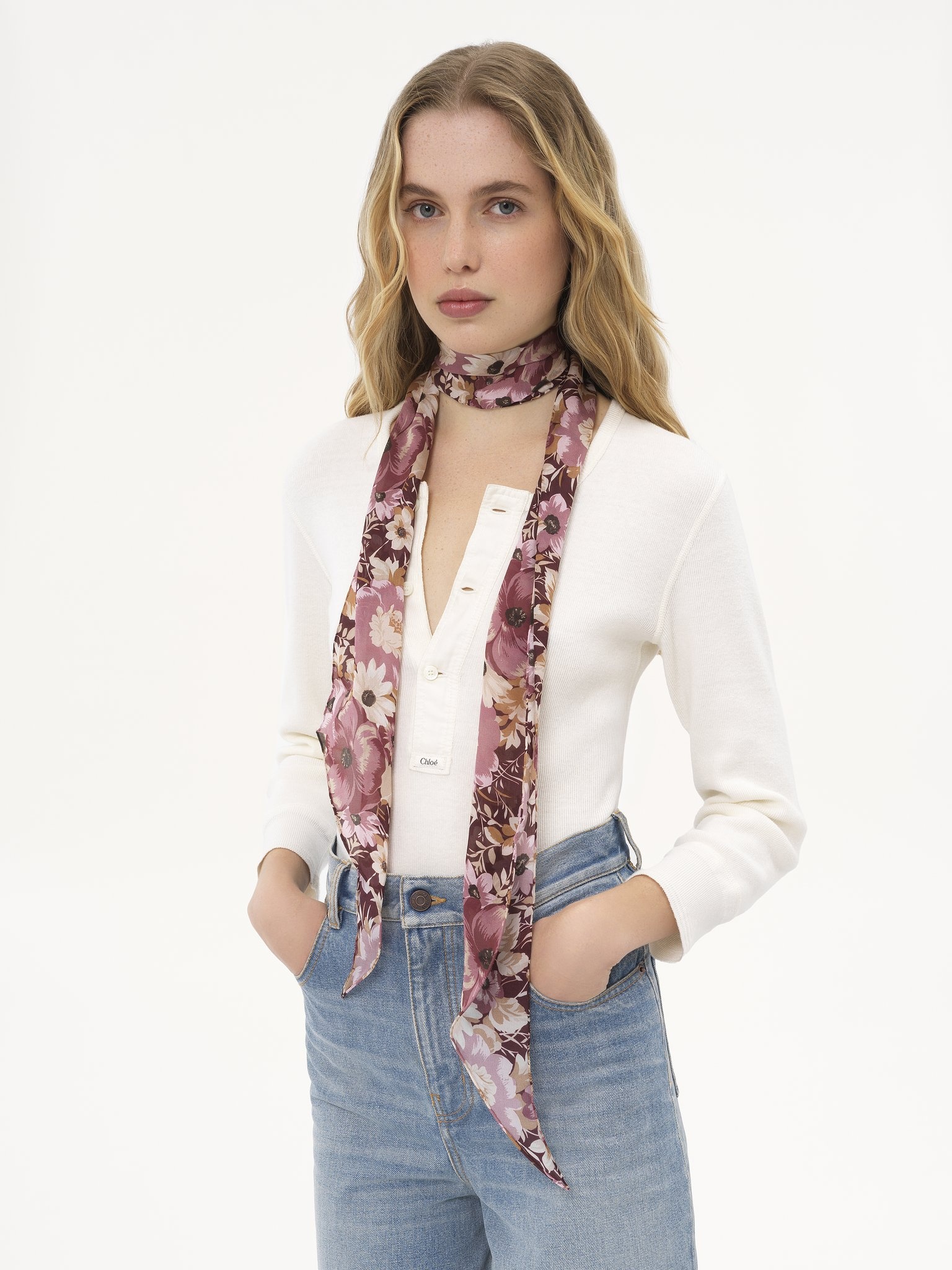 THE CHLOÉ ROSES BANDEAU SCARF IN SILK CHARMEUSE - 5