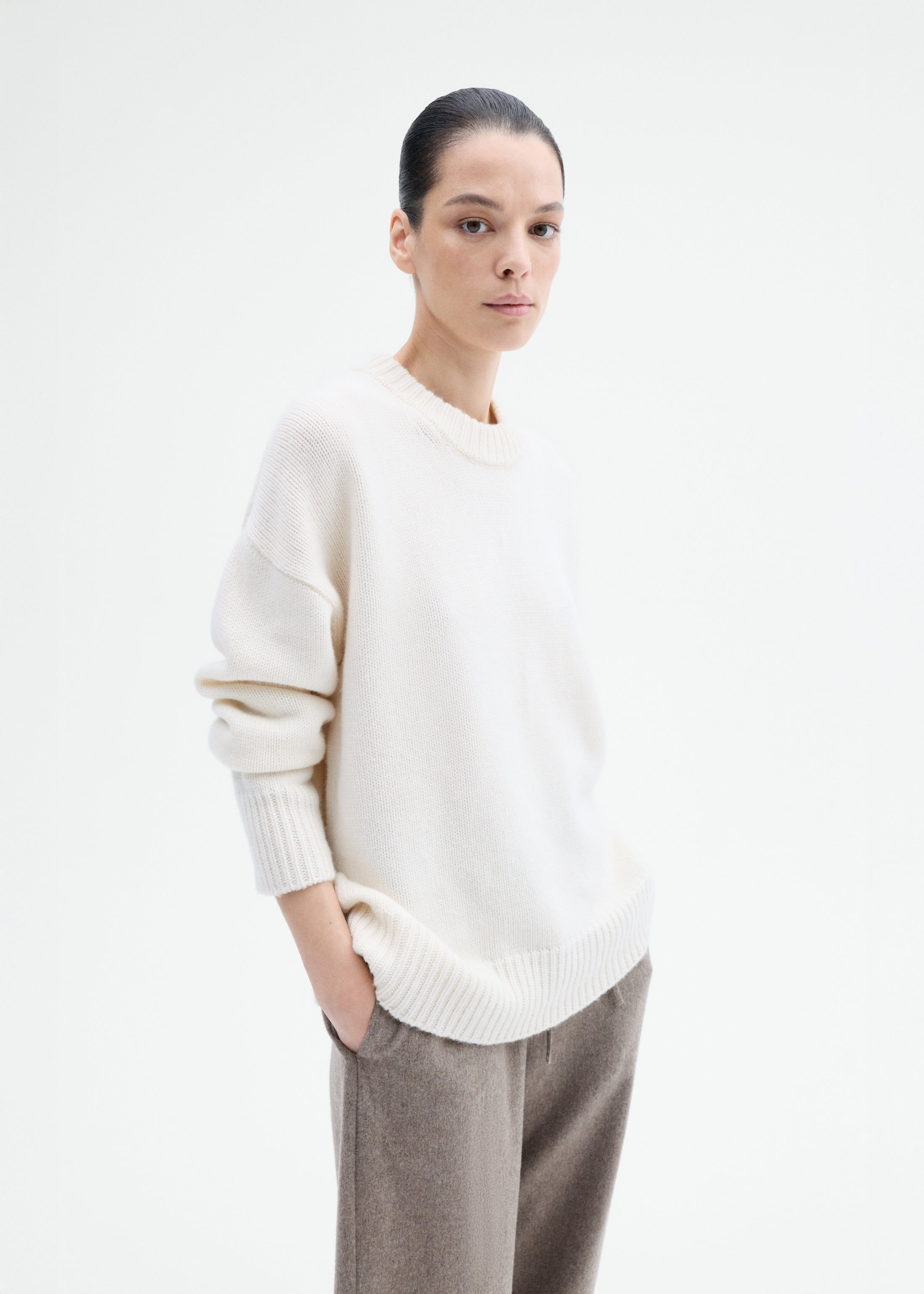 Boyfriend Crew Sweater in Wool Cashmere - 2