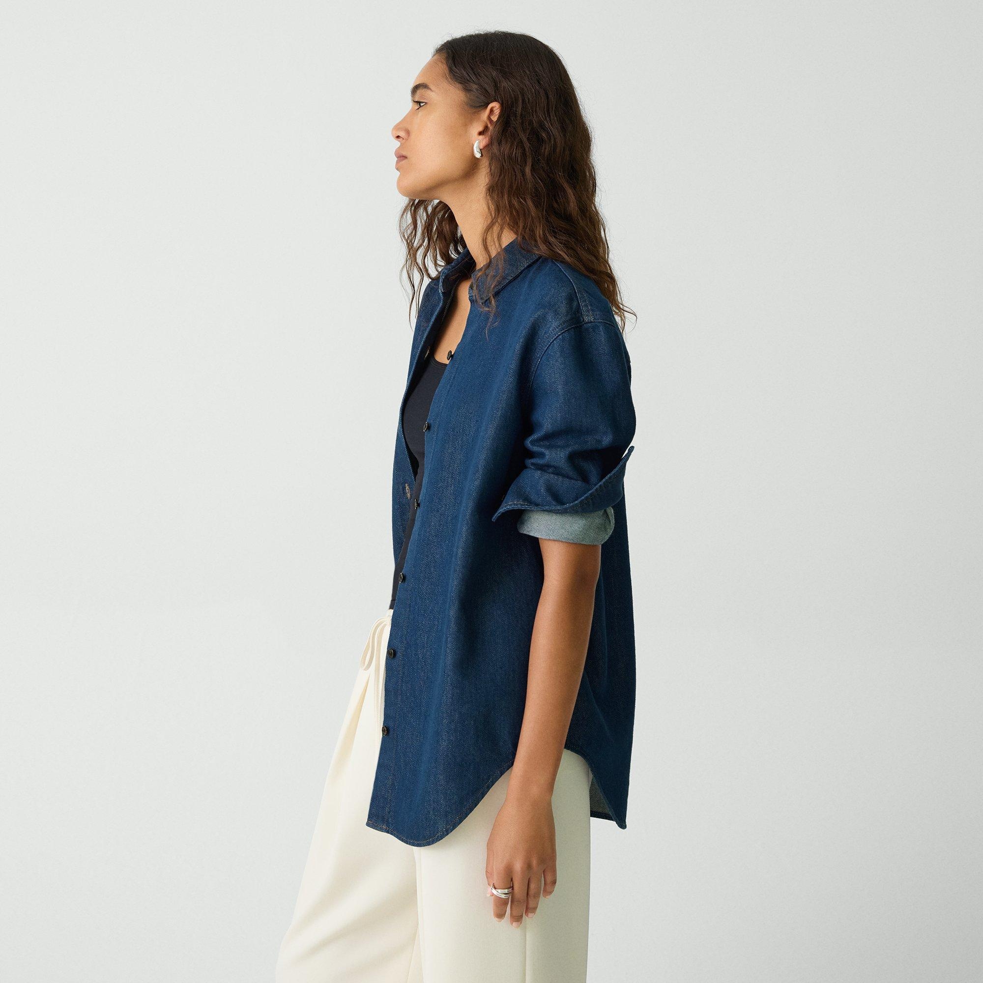 Boyfriend Shirt in Relaxed Denim - 3