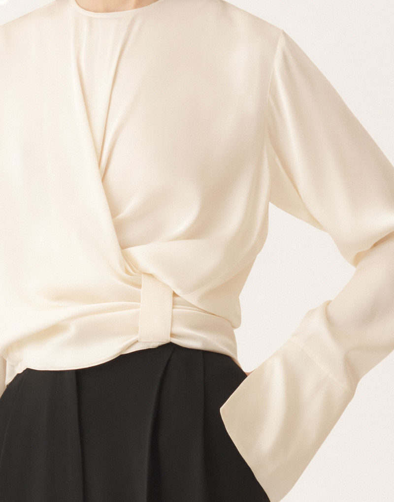 Top in enver satin 5