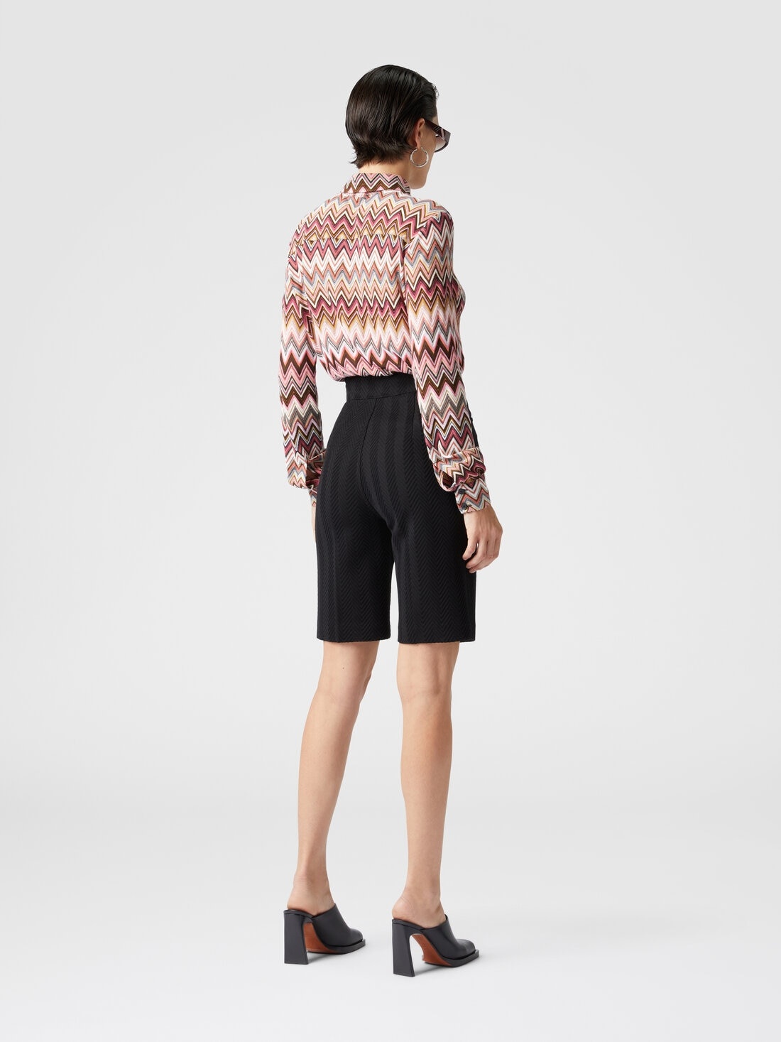 Tone-on-tone zigzag cotton and viscose Bermuda shorts - 3