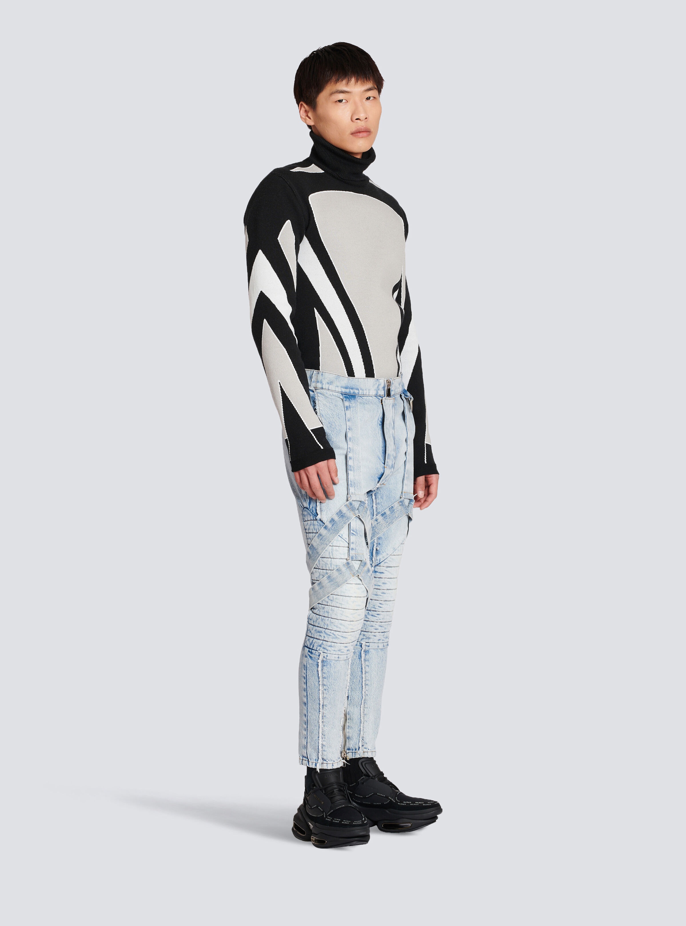 Cotton slim-fit jeans with straps - 3