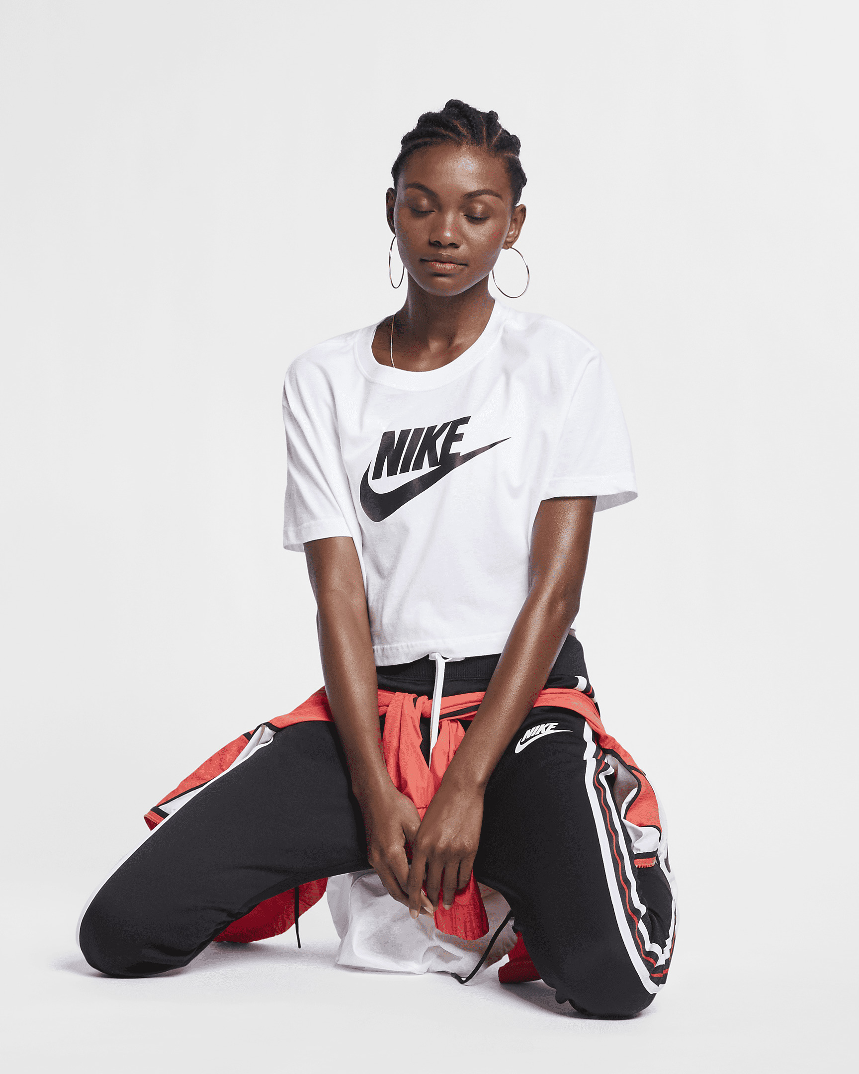 Nike Sportswear Essential Women's Cropped Logo T-Shirt - 2