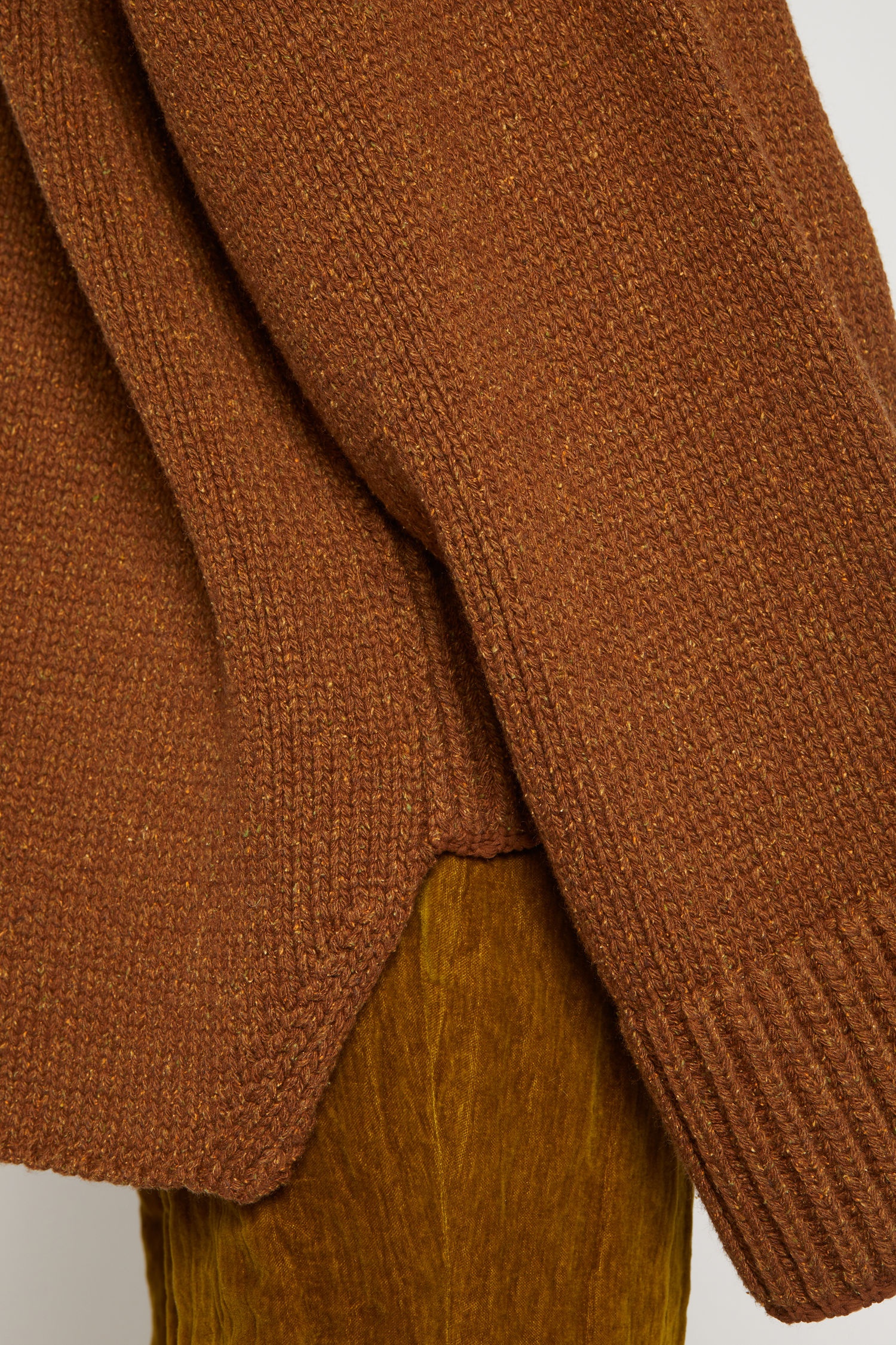 High-neck ribbed sweater almond brown - 6