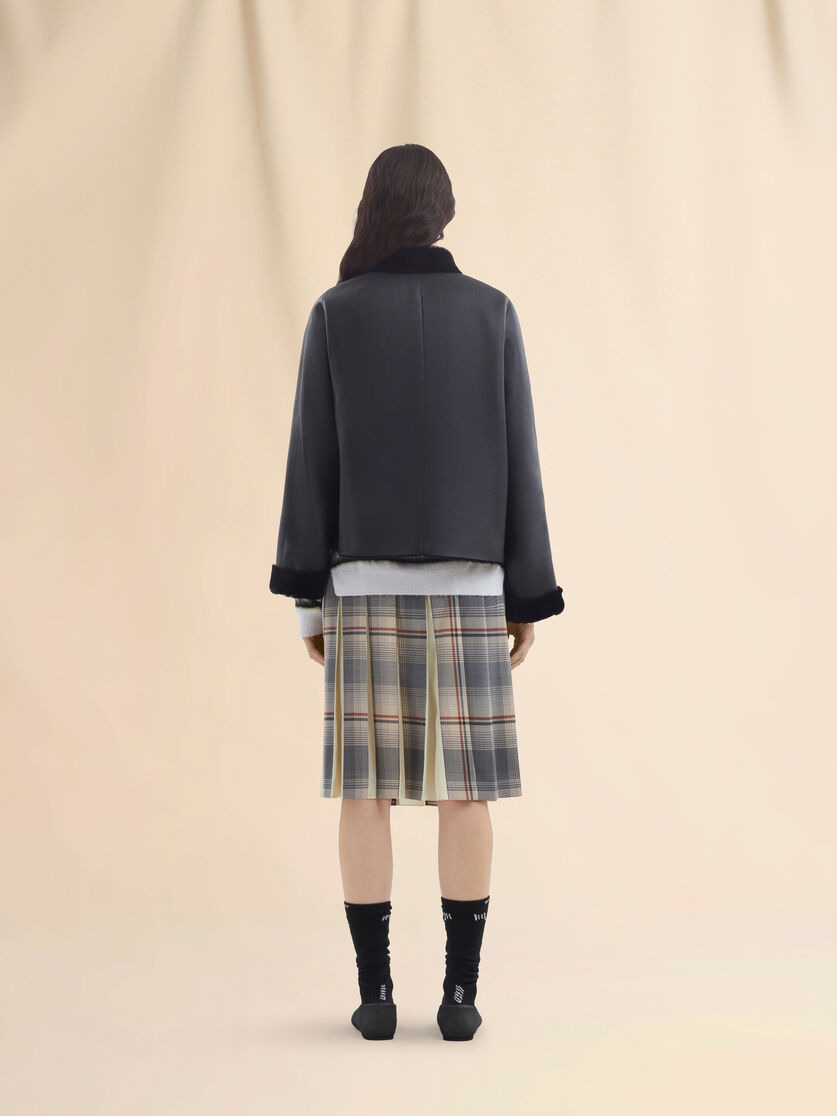 BLACK REVERSIBLE SHEARLING JACKET - 3